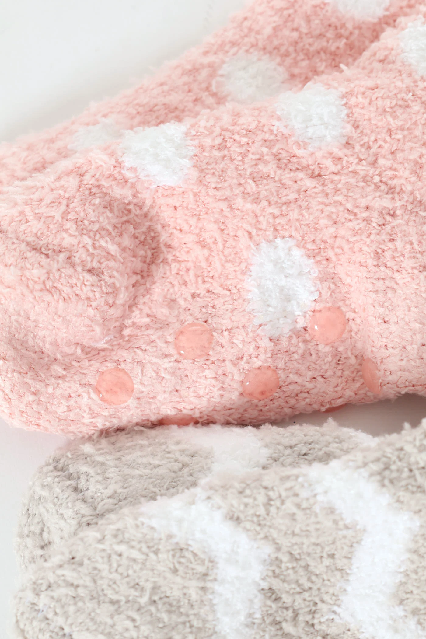 Pre-Girls 2 Pack Spot Fluffy Socks - Grey - Image 3