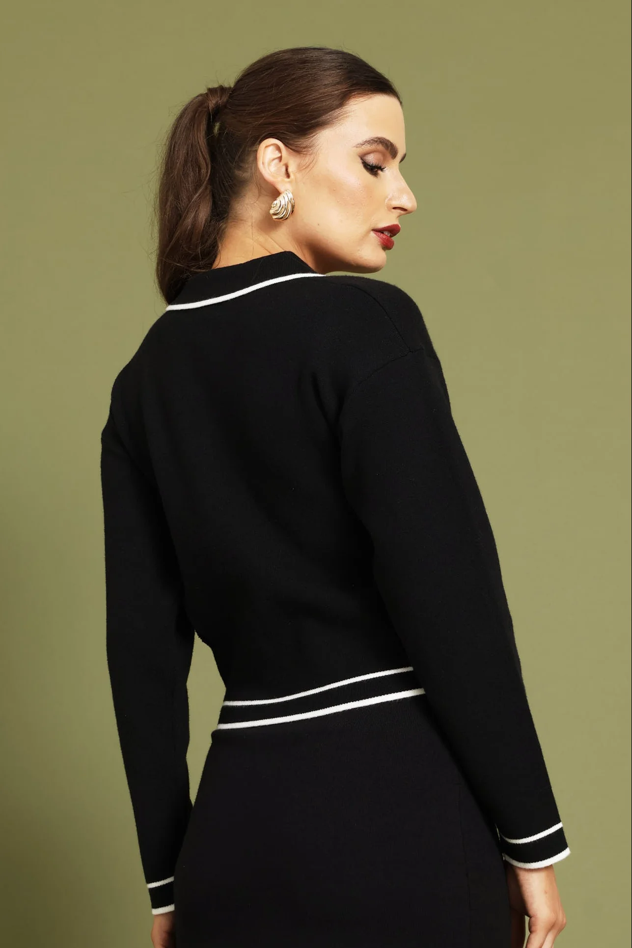 Preppy Contrast Collar Cardigan - Black/White - Image 5