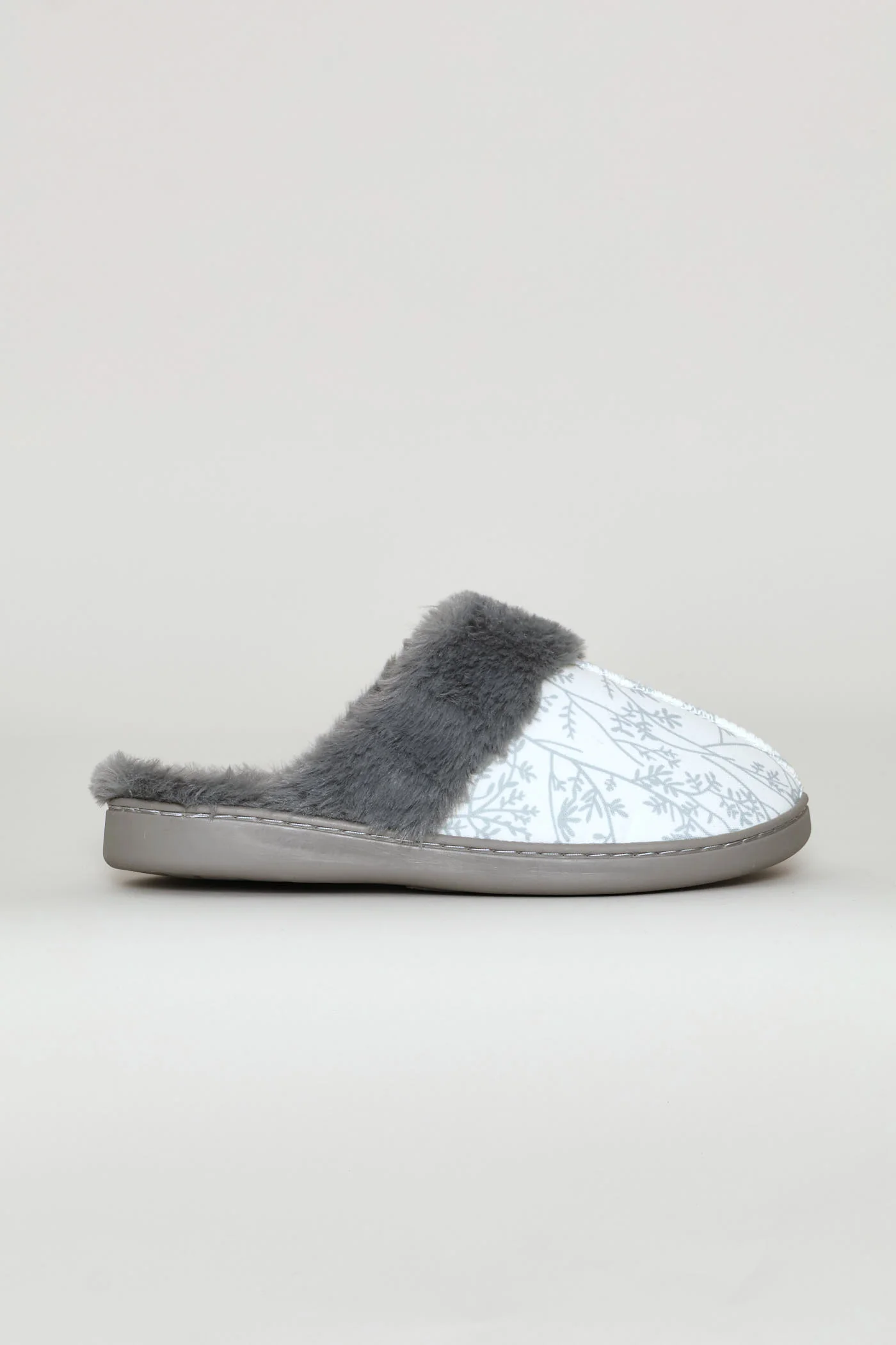 Printed Closed Toe Slipper With Faux Fur Trim - Grey - Image 3