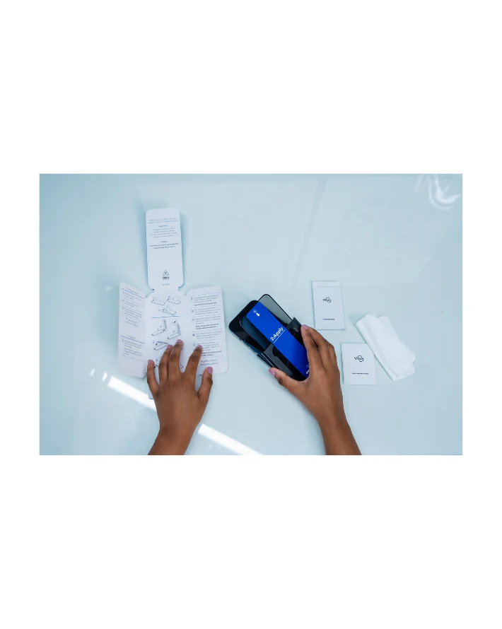 Moov Privacy Glass for iPhone 16e/14/13/13 Pro - Image 5