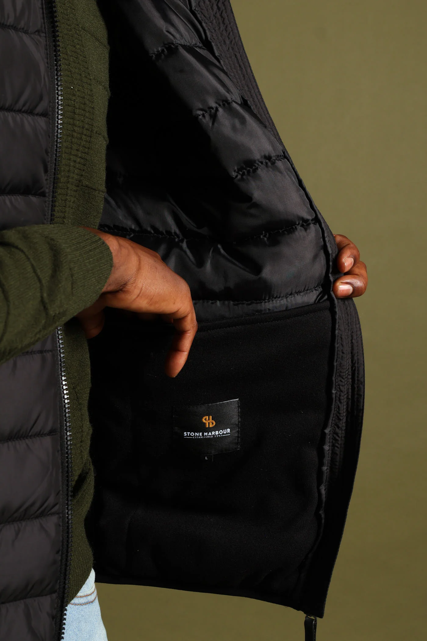 Puffer Gilet - Black - Image 2