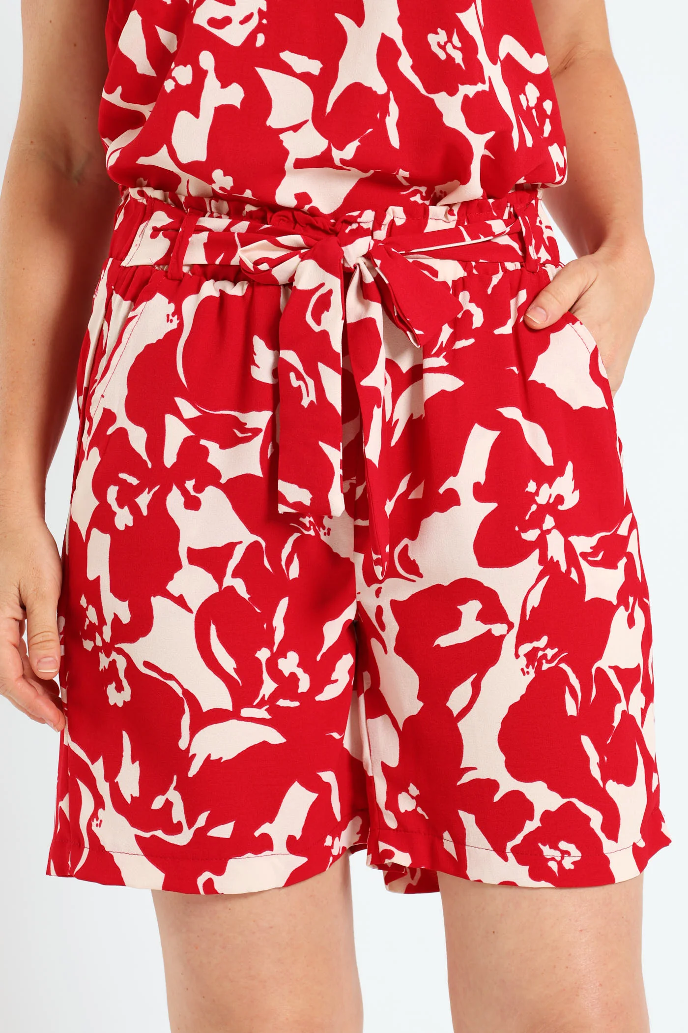 Pull-On Belted Drapey Mid Thigh Shorts - Red - Image 3