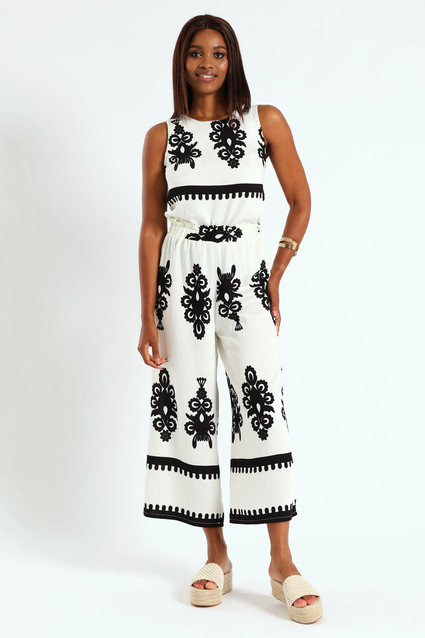 Pull On Capri Pants With Border - White/Black - Image 3