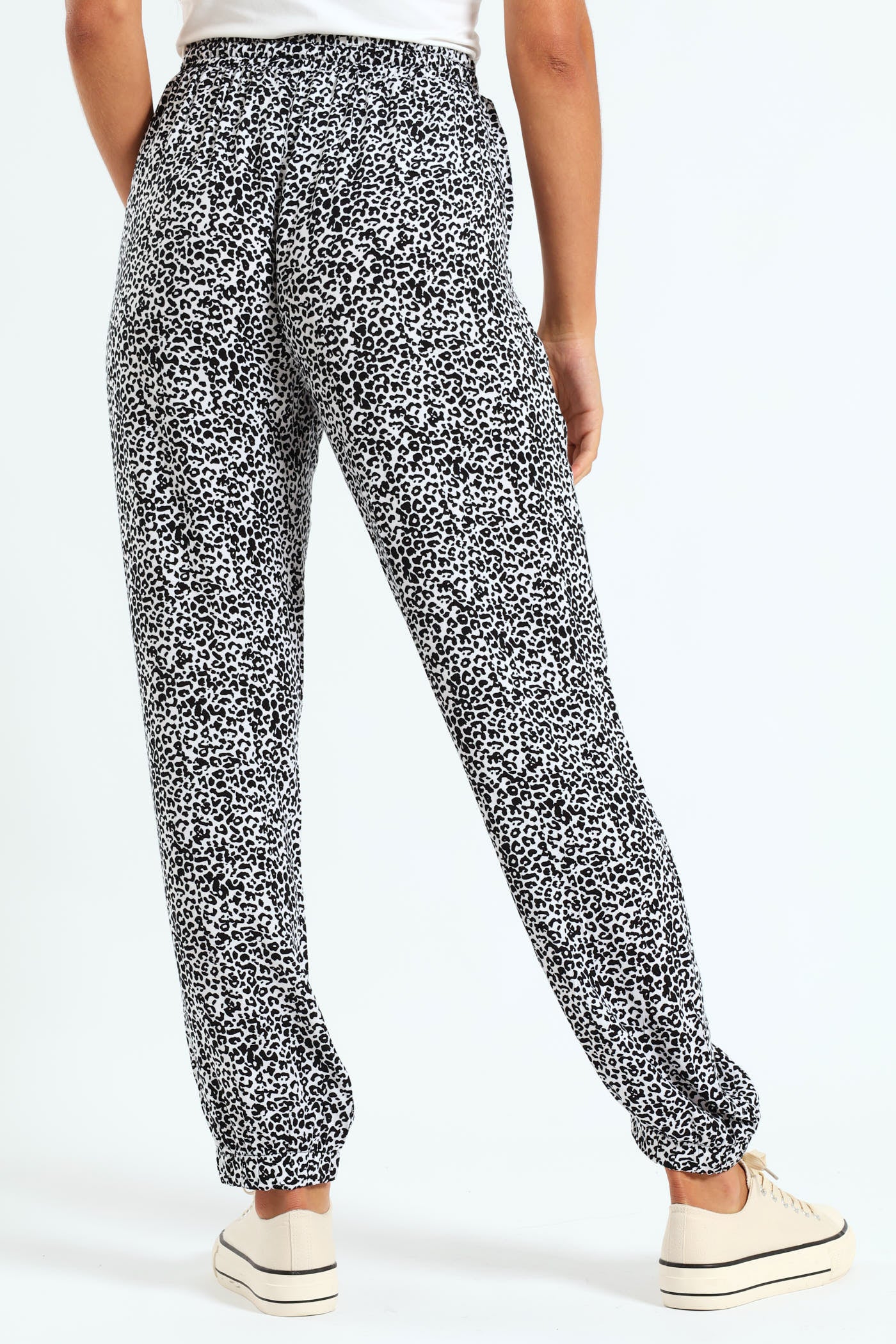 Pull-On Elasticated Cuff Jogger - White/Black - Image 3