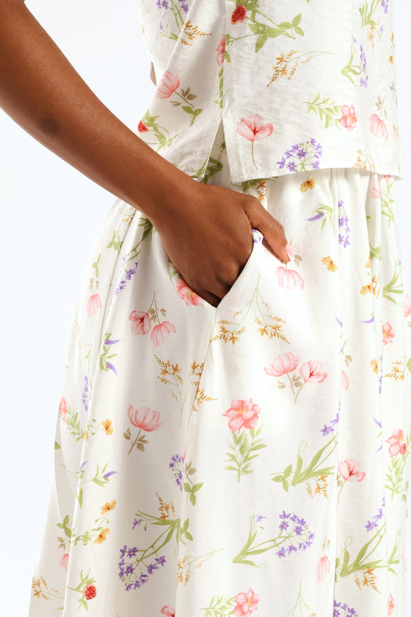 Pull On Elasticated Flare Garden Floral Print Midi Skirt - Cream - Image 5