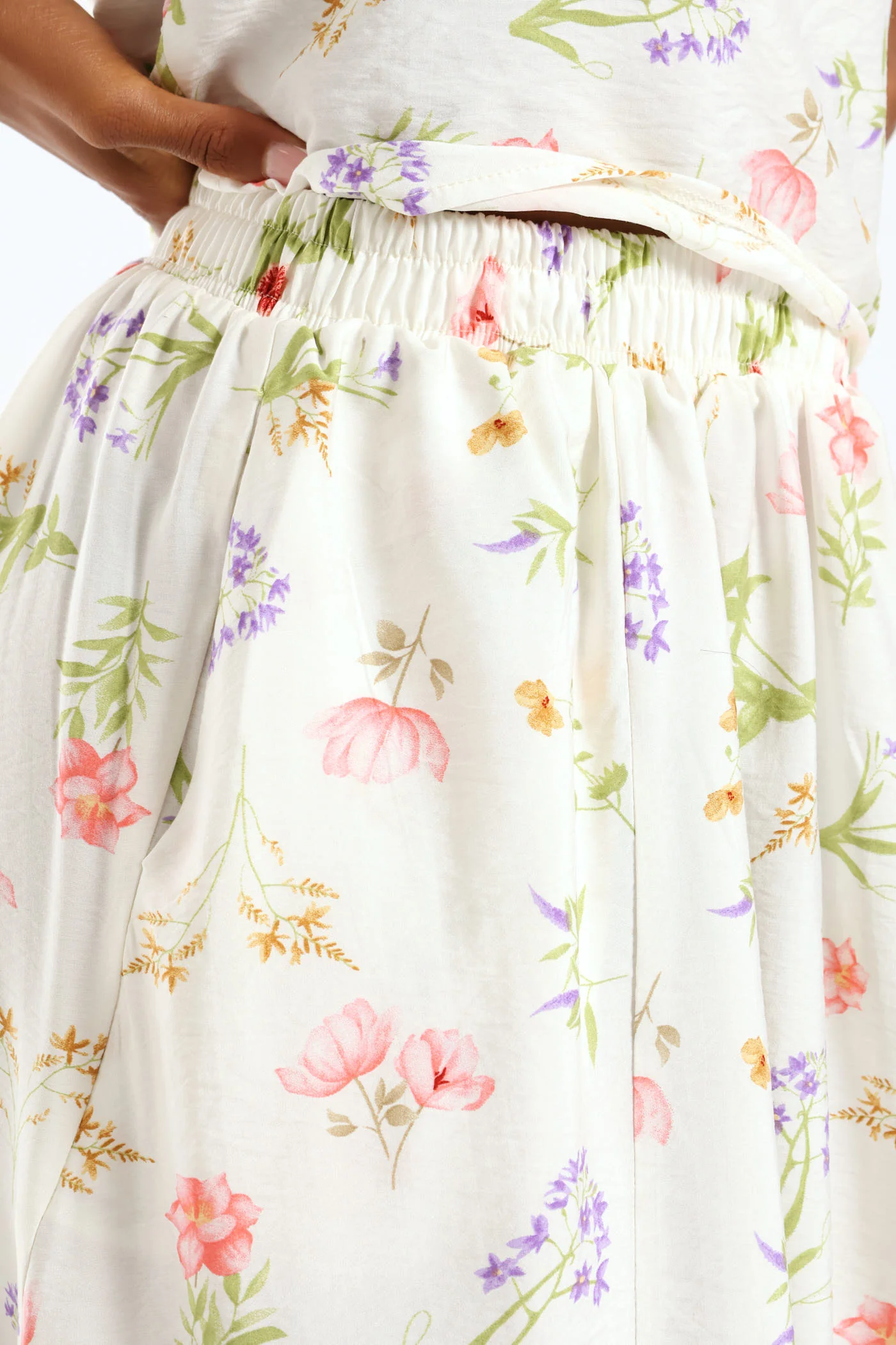 Pull On Elasticated Flare Garden Floral Print Midi Skirt - Cream - Image 6