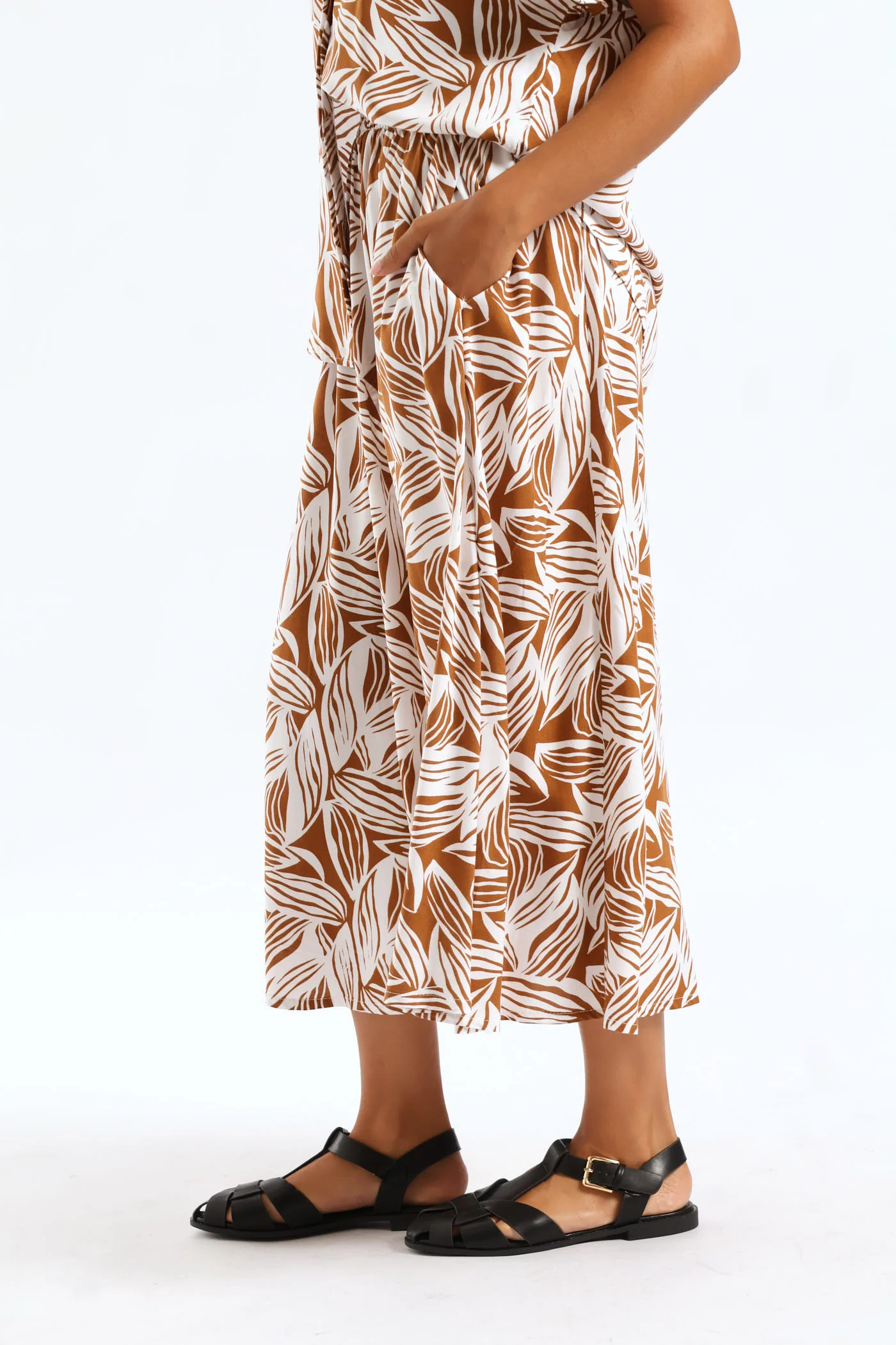 Pull On Elasticated Flare Viscose Midi Skirt - Brown/White - Image 6
