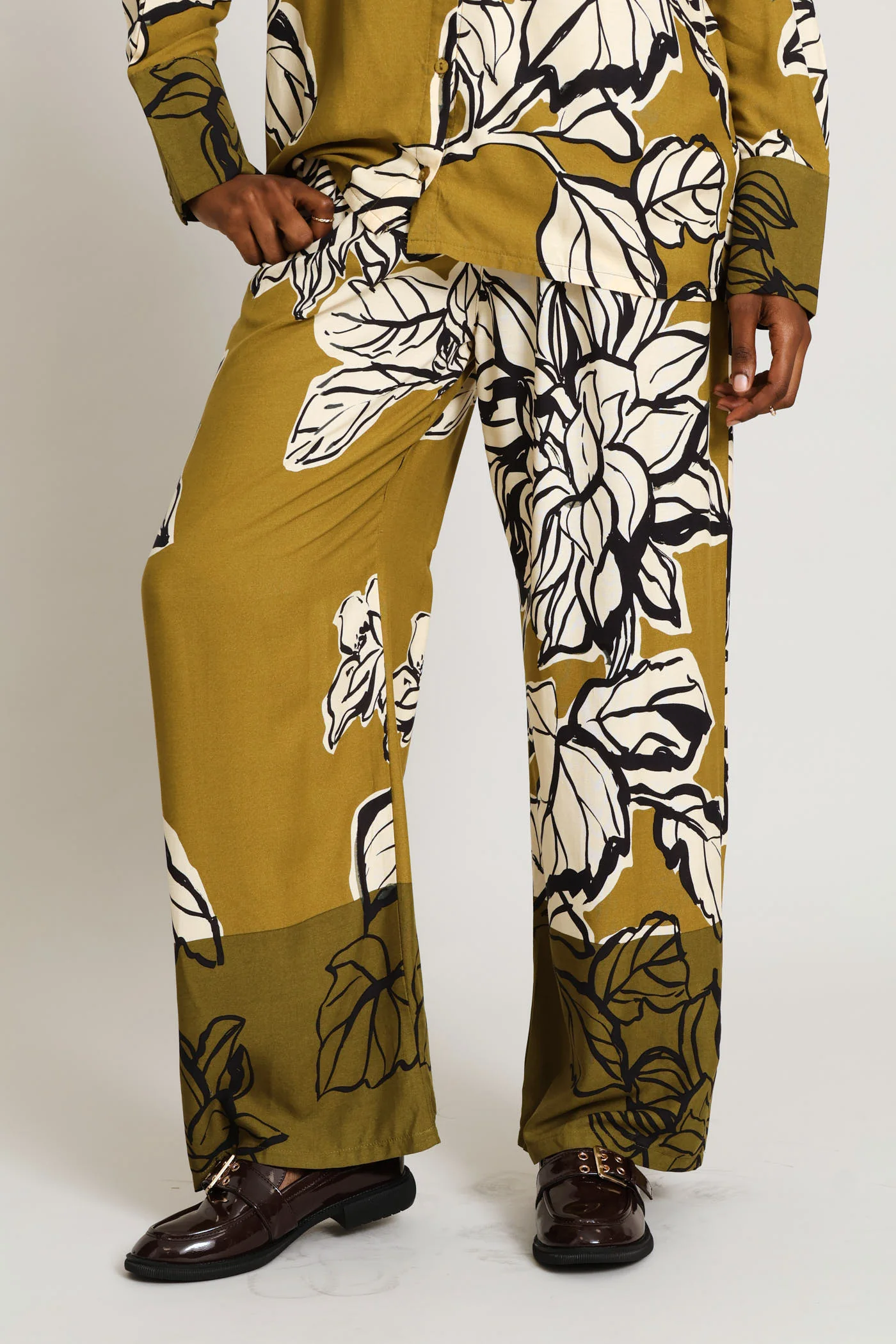 Pull On Statement Floral Wideleg Pants With Pockets - Multi - Image 3