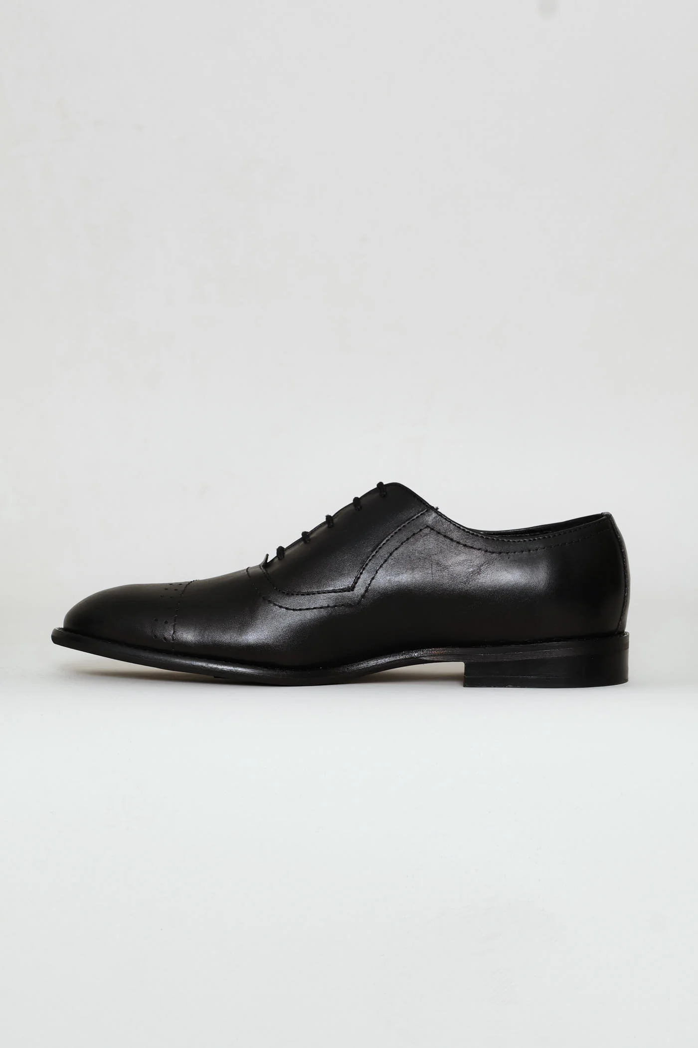 Punched Detail Oxford Lace Up Shoe - Black - Image 3
