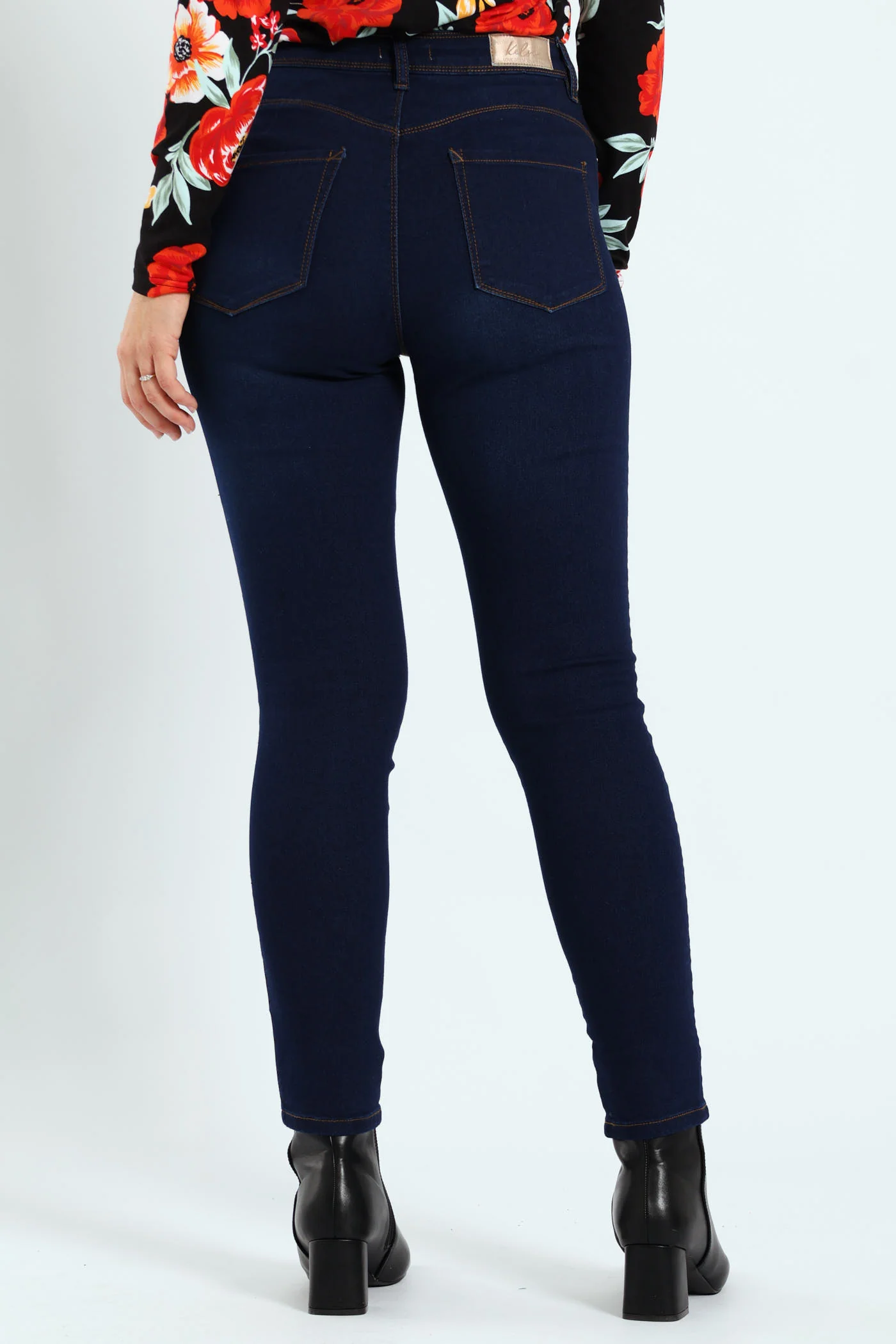 Push Up Hi-Waist Skinny Denim - Dark Wash - Image 4