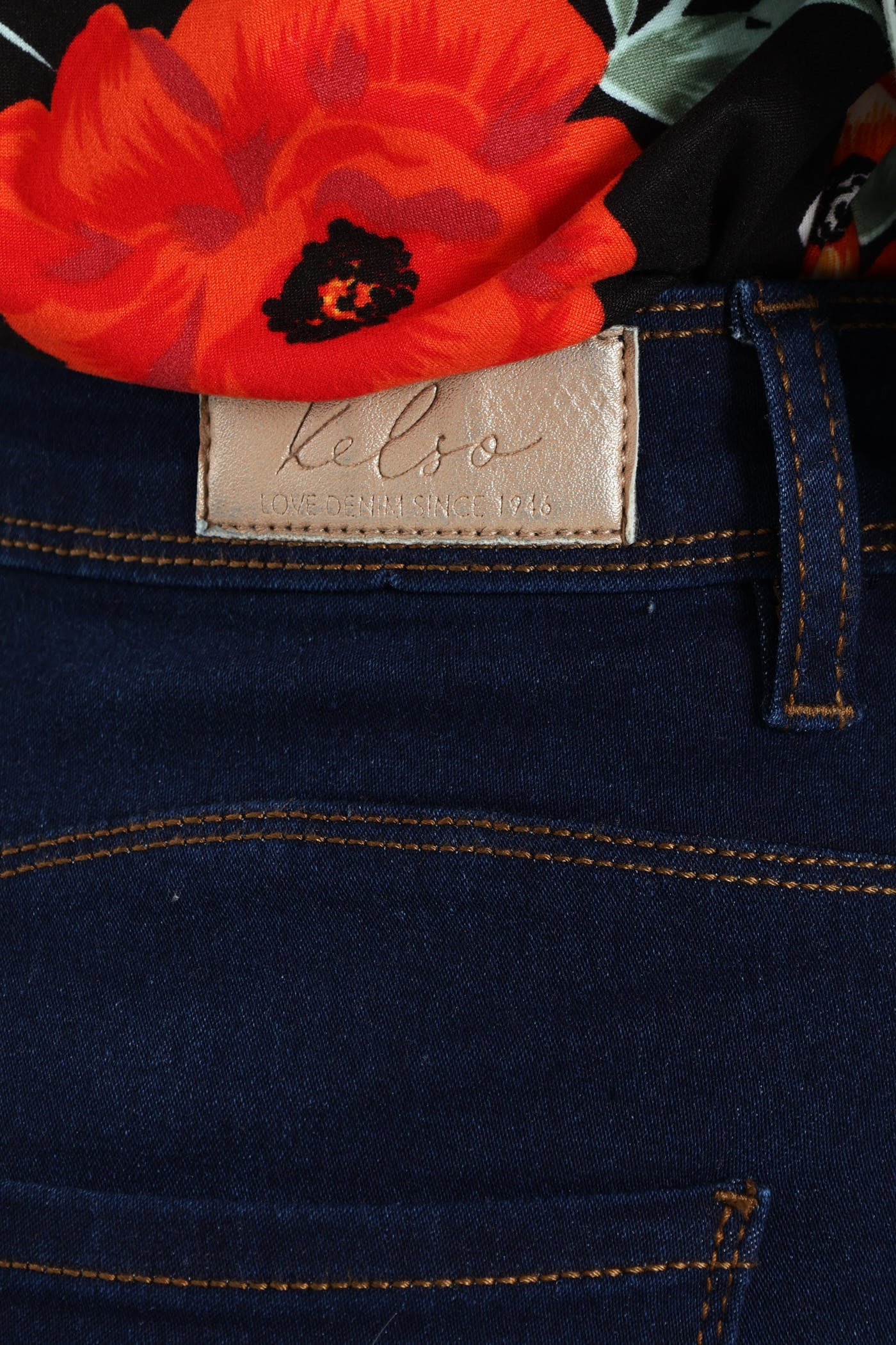 Push Up Hi-Waist Skinny Denim - Dark Wash - Image 6