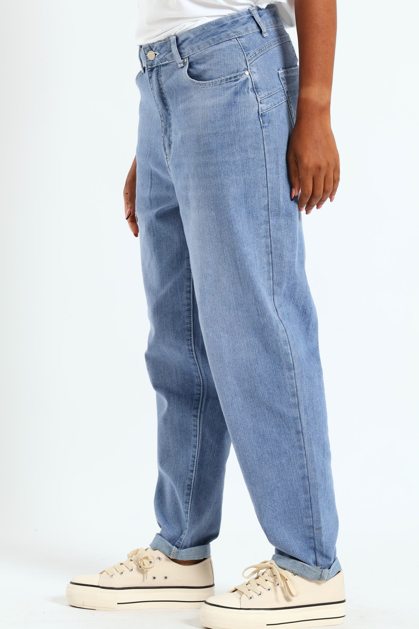 Push-Up Stretch Abrased Mom Jean - Stonewash - Image 4