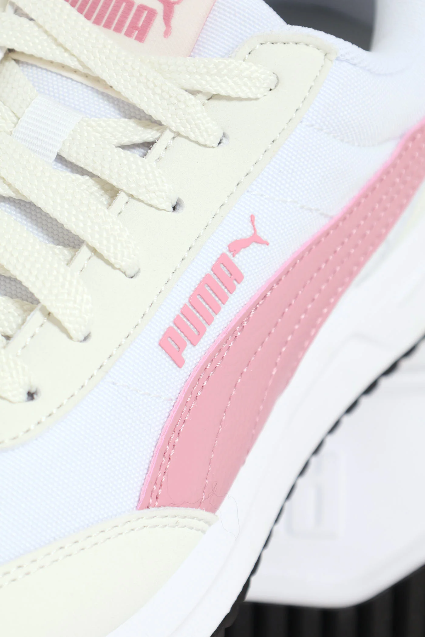 R78 Lightwind Sneaker - White/Pink - Image 6