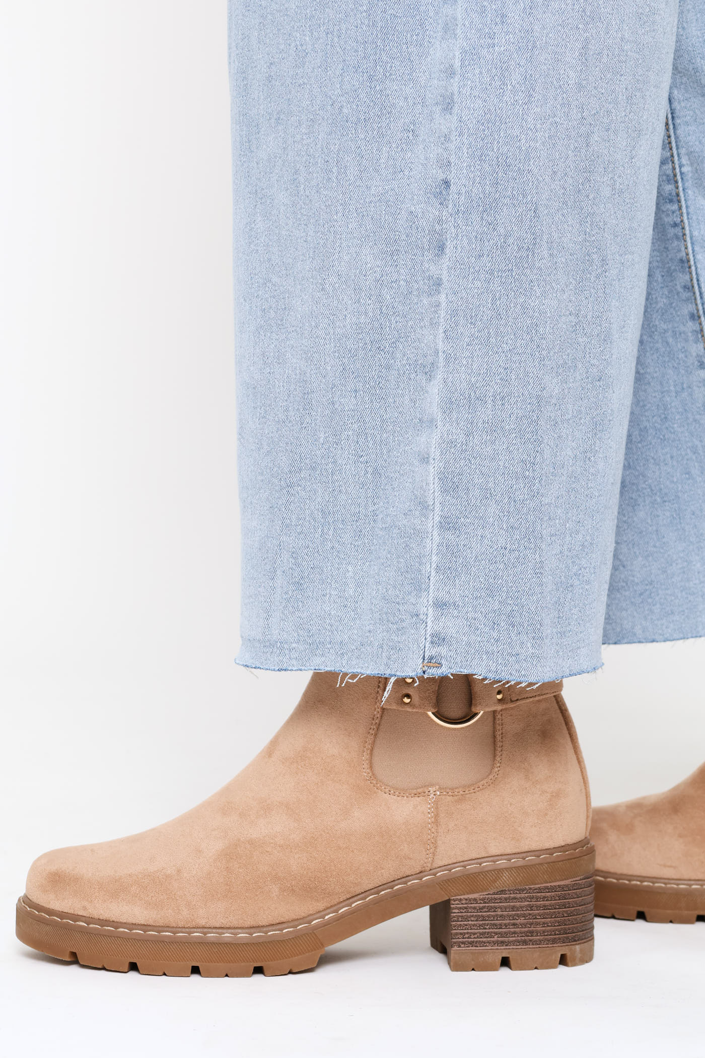 Raw Hem Eyelet Belted Wide Leg Ankle Grazer Denim - Light Wash - Image 6