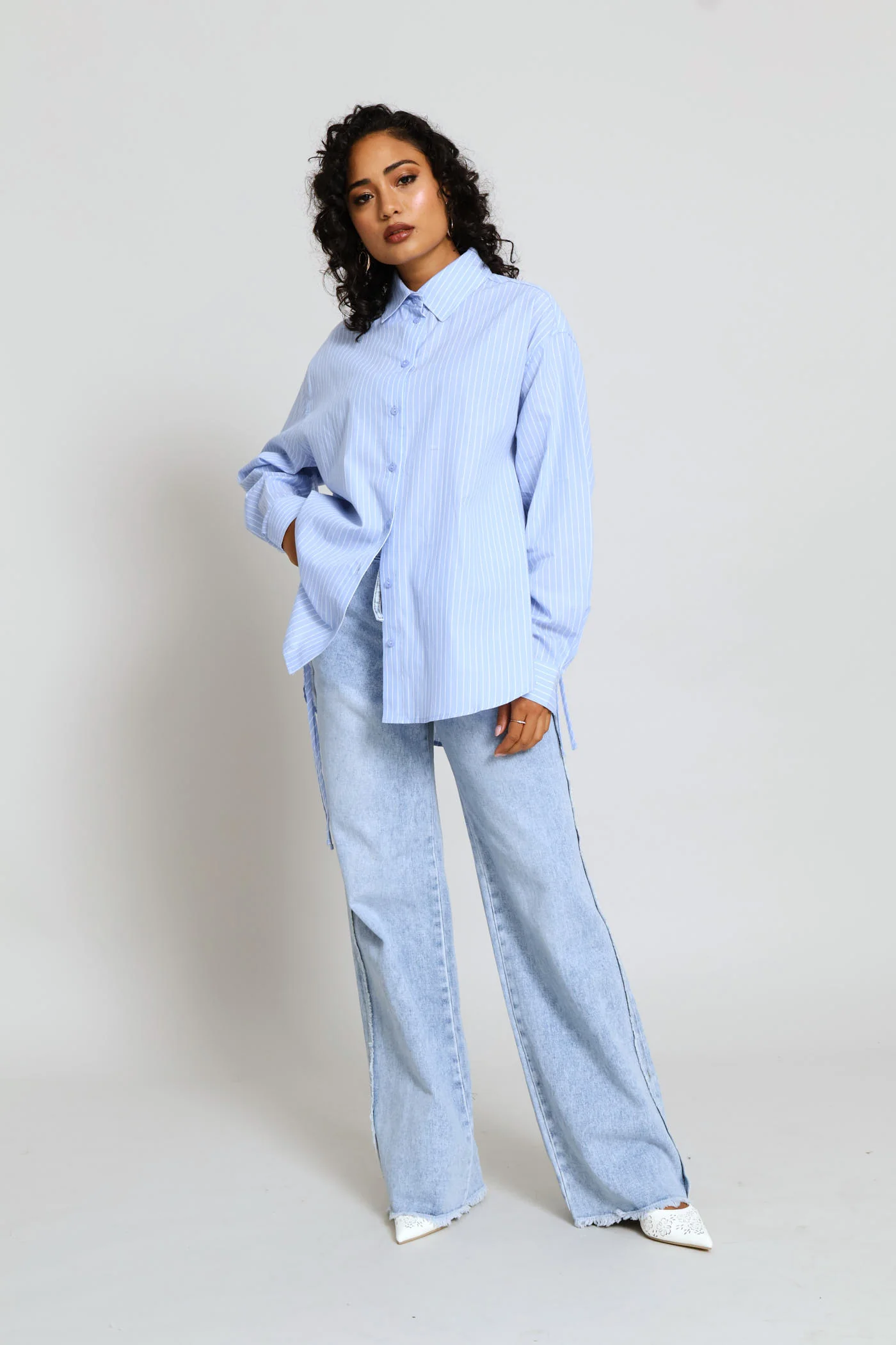 Relaxed Curved Hem Tie Detail Poplin Shirt - White/Light Blue - Image 7