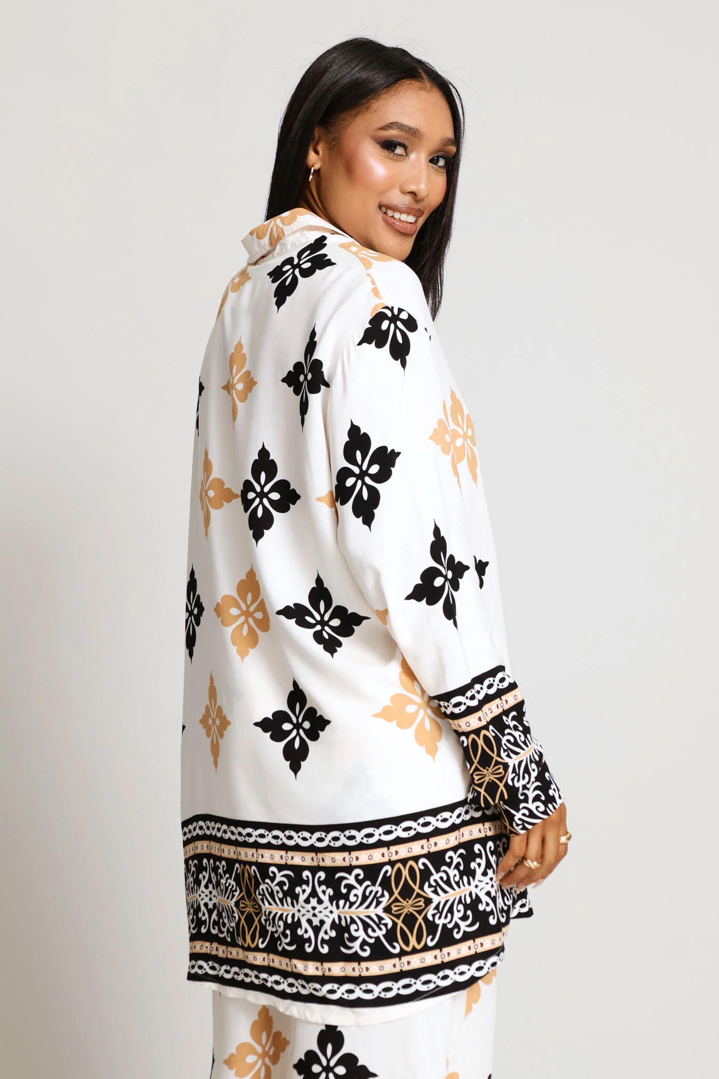 Relaxed Printed Border Shirt - Cream/Multi - Image 5