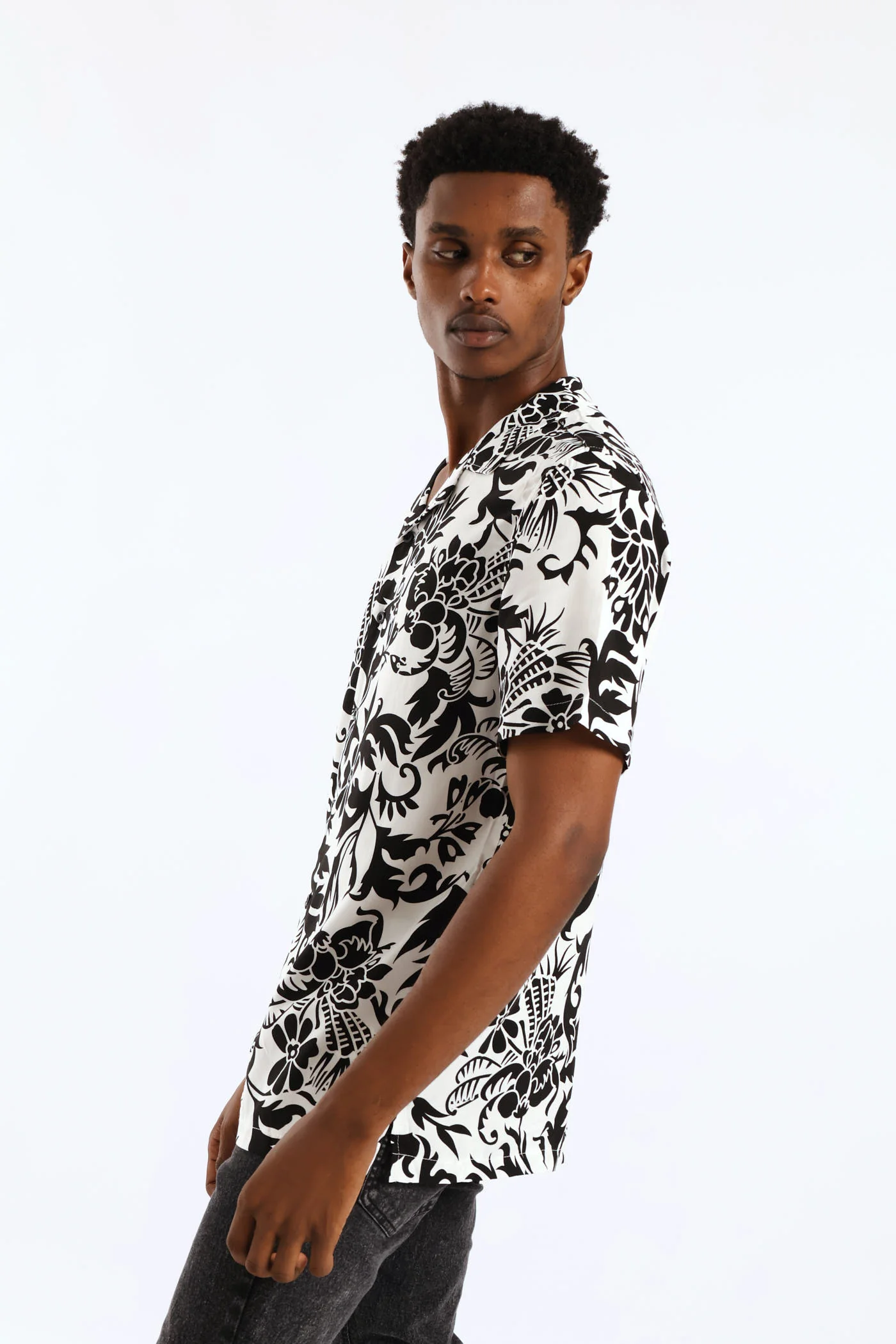 Resort Viscose Shirt - White/Black - Image 4