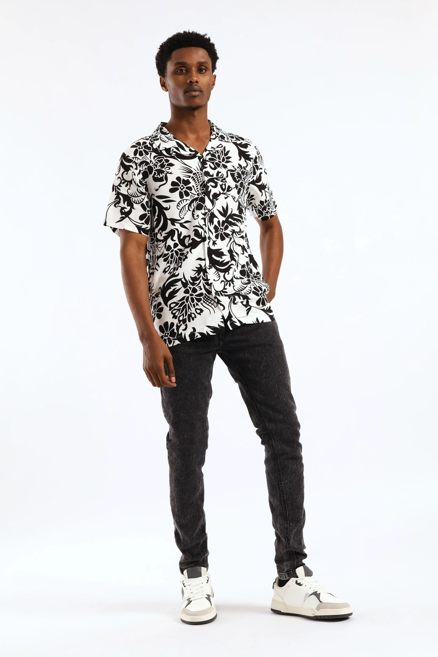 Resort Viscose Shirt - White/Black - Image 5