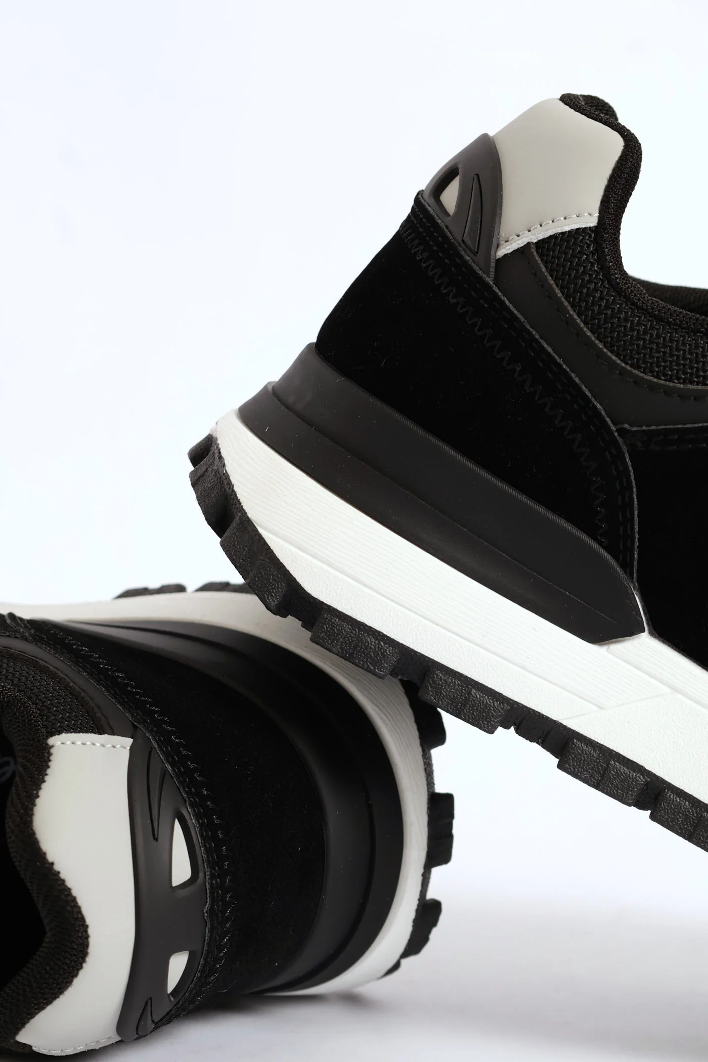 Retro Runner - Black - Image 2