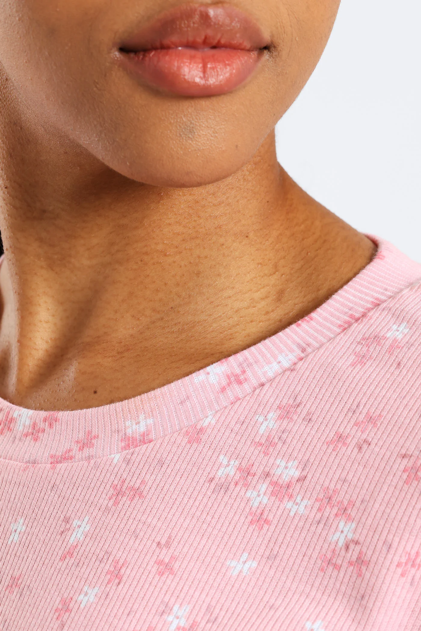 Rib Knit Ditsy Tee - Pink - Image 4