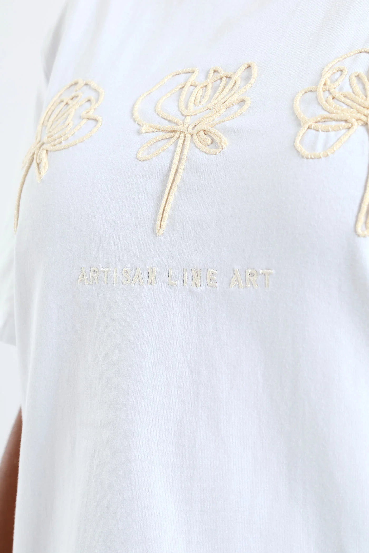 Rib Neck Cornelli Flowers Tee - White - Image 4
