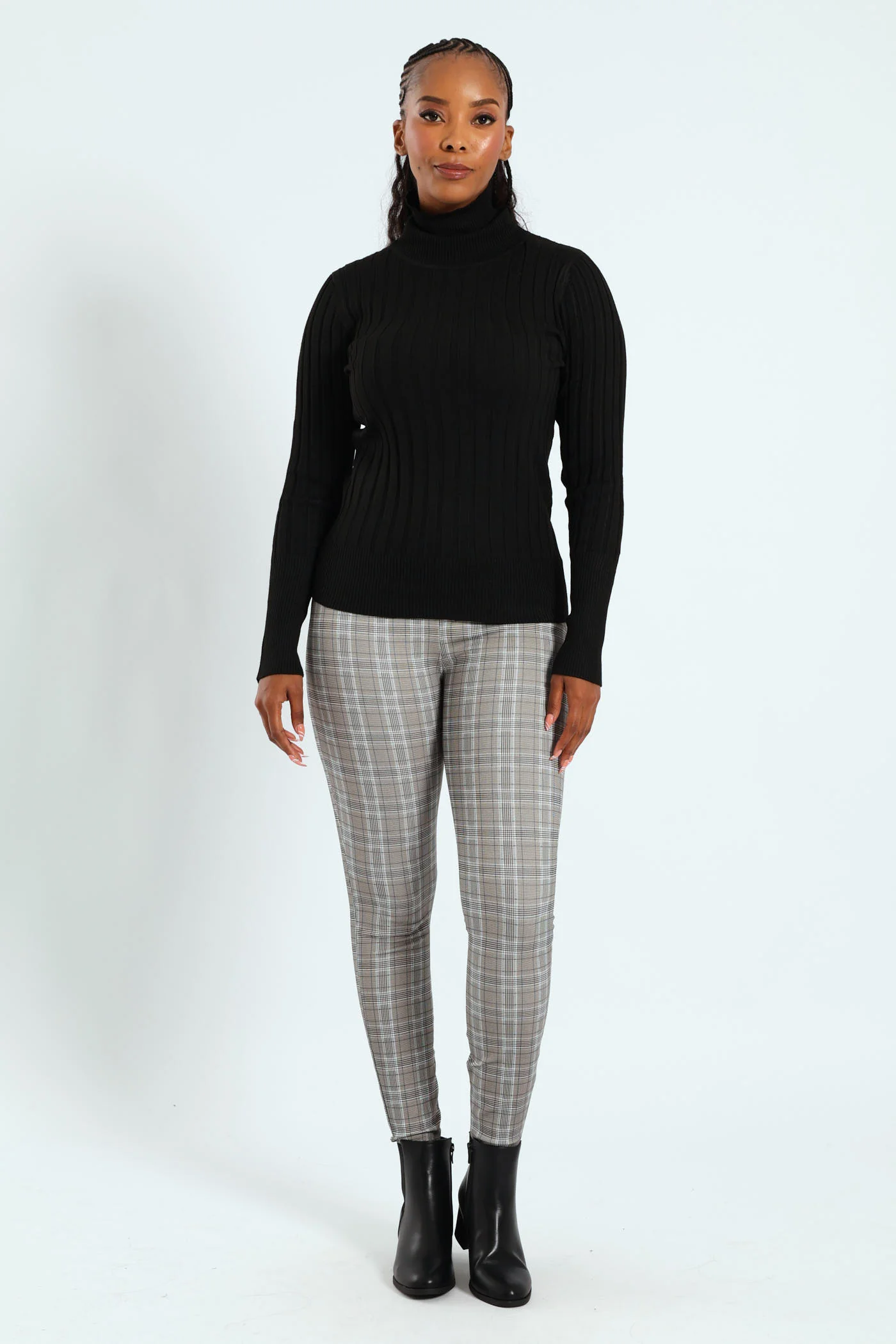 Ribbed Plain Poloneck - Black - Image 5