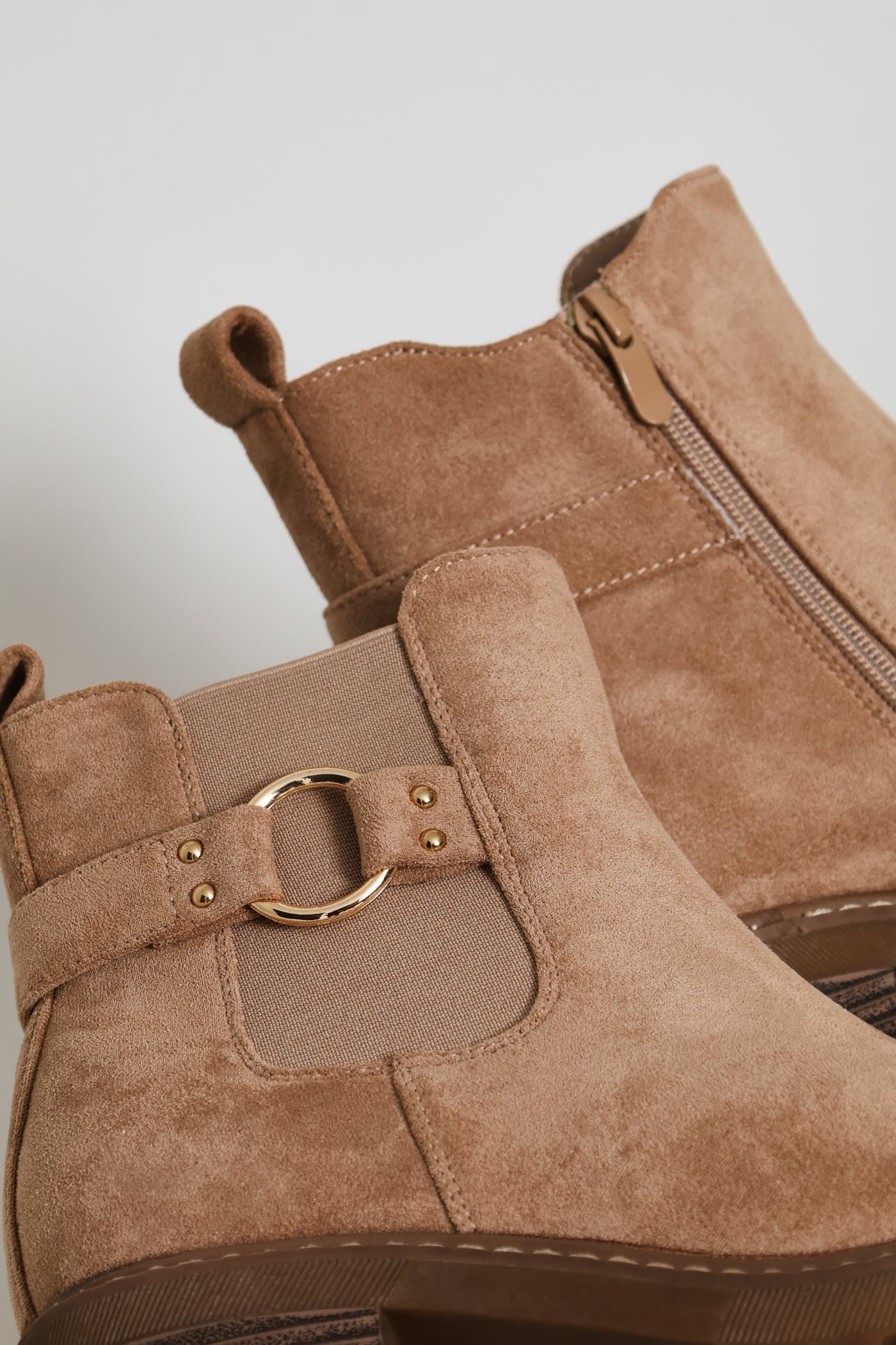 Ring Detail Chunky Suede Chelsea Boot - Taupe - Image 5