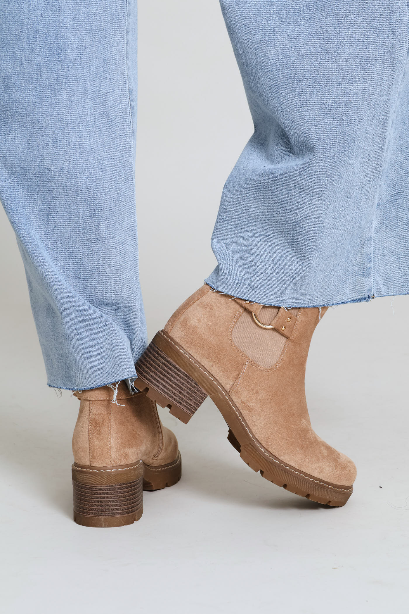 Ring Detail Chunky Suede Chelsea Boot - Taupe - Image 8