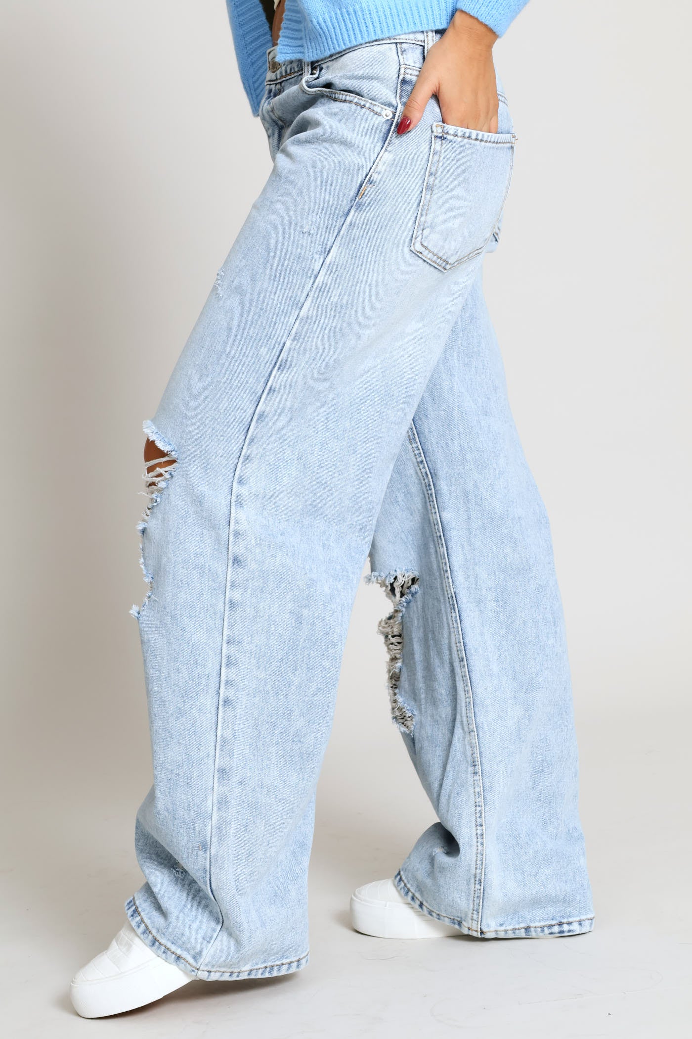 Ripped Boyfriend Jean - Salty Mid Wash - Image 3