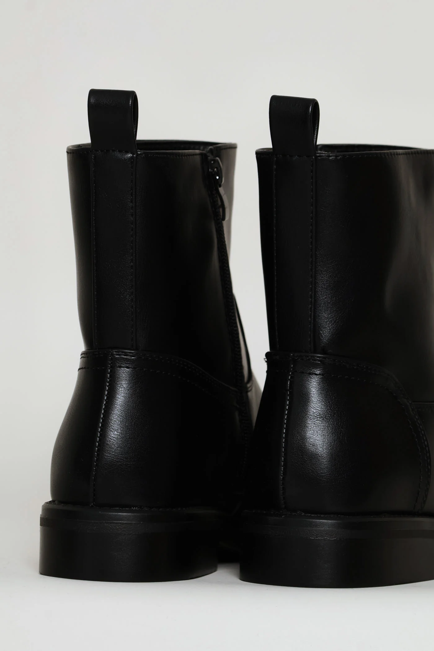Round Toe Ankle Boot - Black - Image 5
