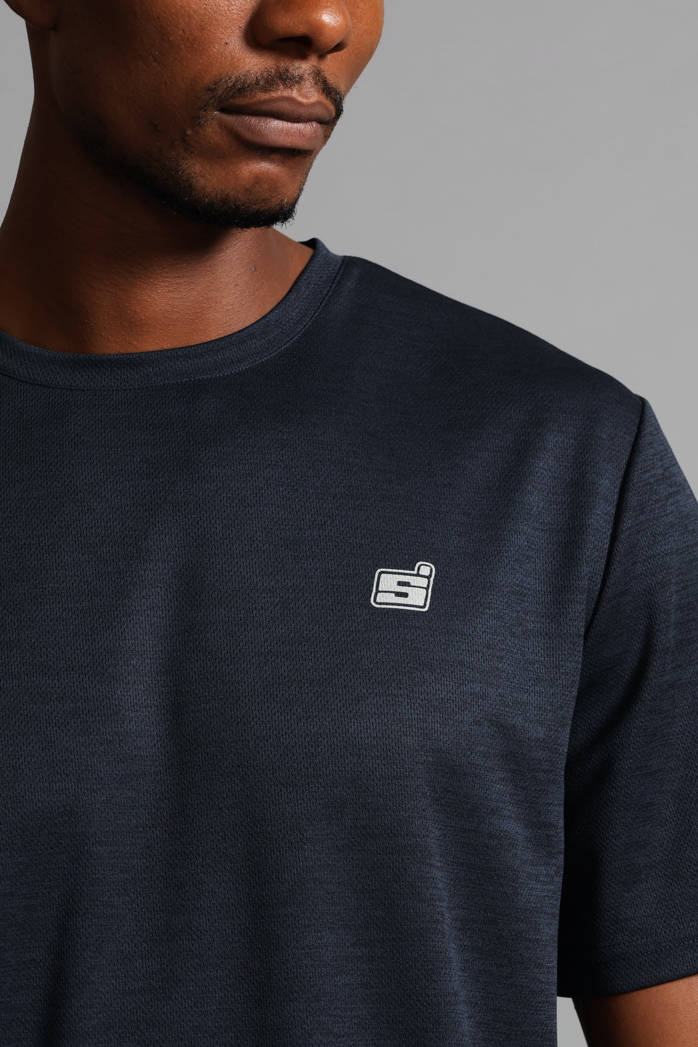 S ACTIVE Performance T-Shirt  - Navy - Image 4