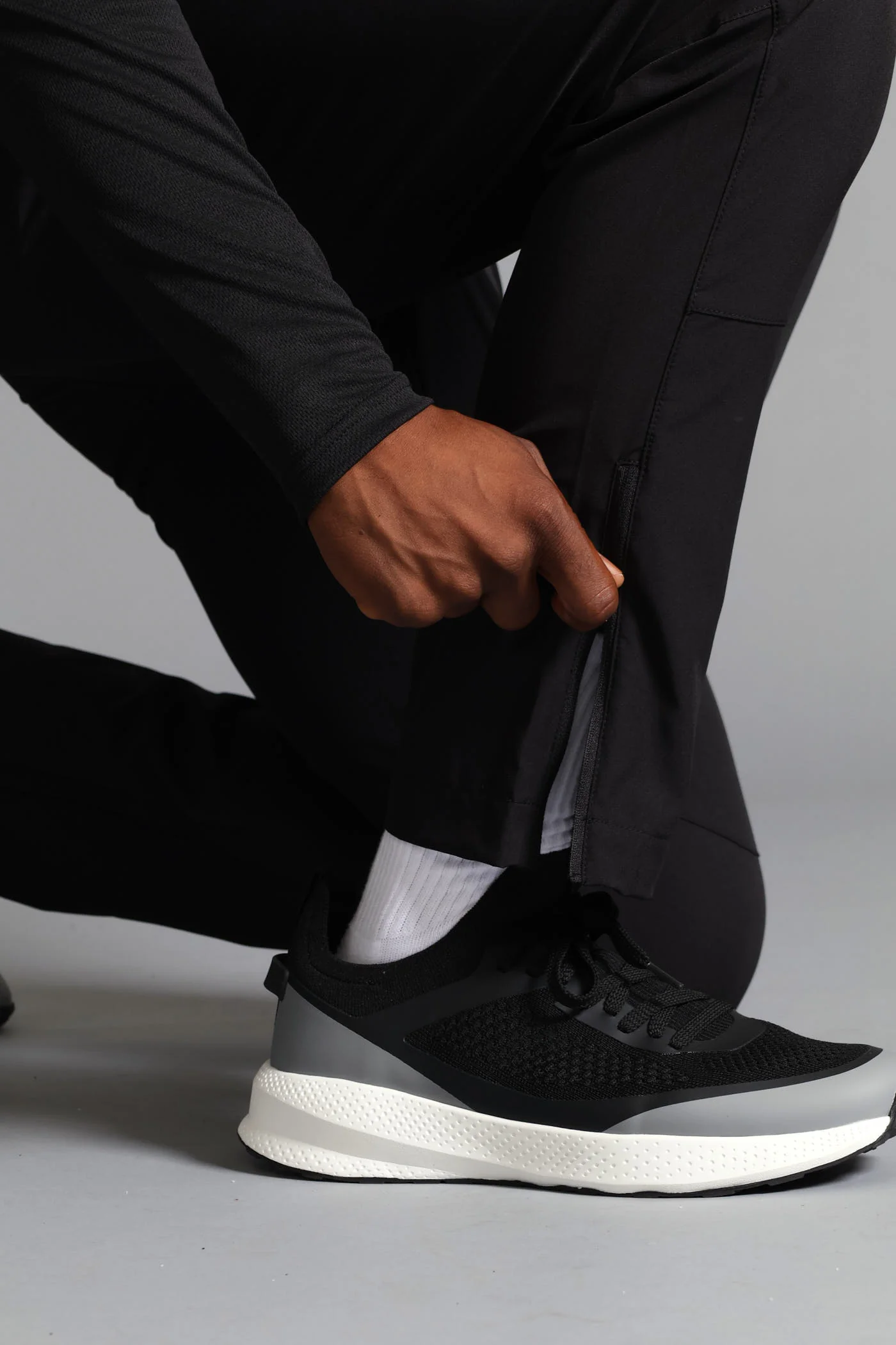 S ACTIVE Woven Trackpant - Black - Image 4
