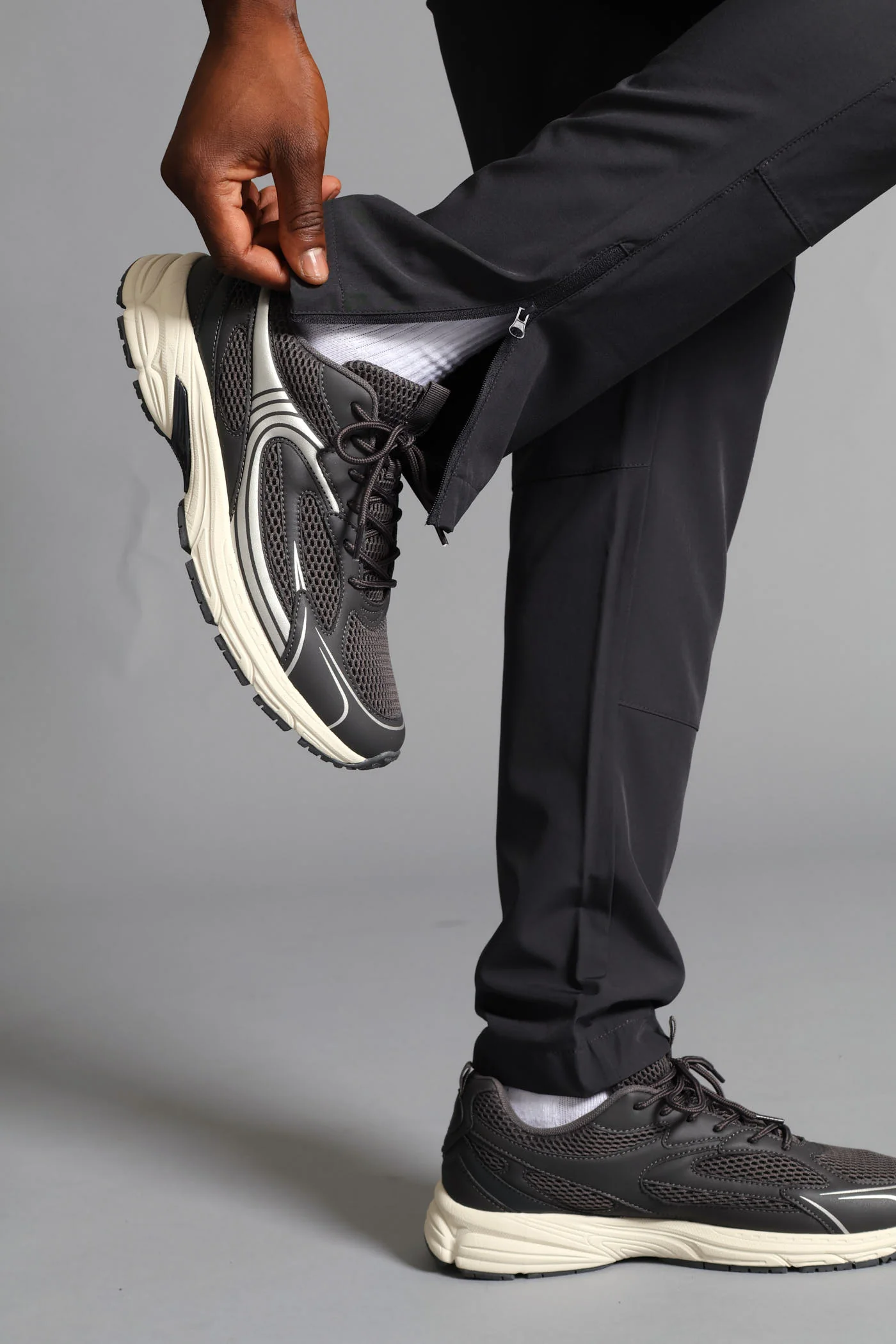 S ACTIVE Woven Trackpant  - Charcoal - Image 5