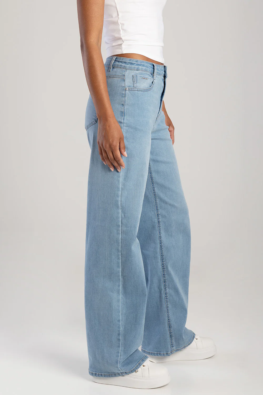 Samanta High Waist Wide Leg Denim - Light Wash - Image 6