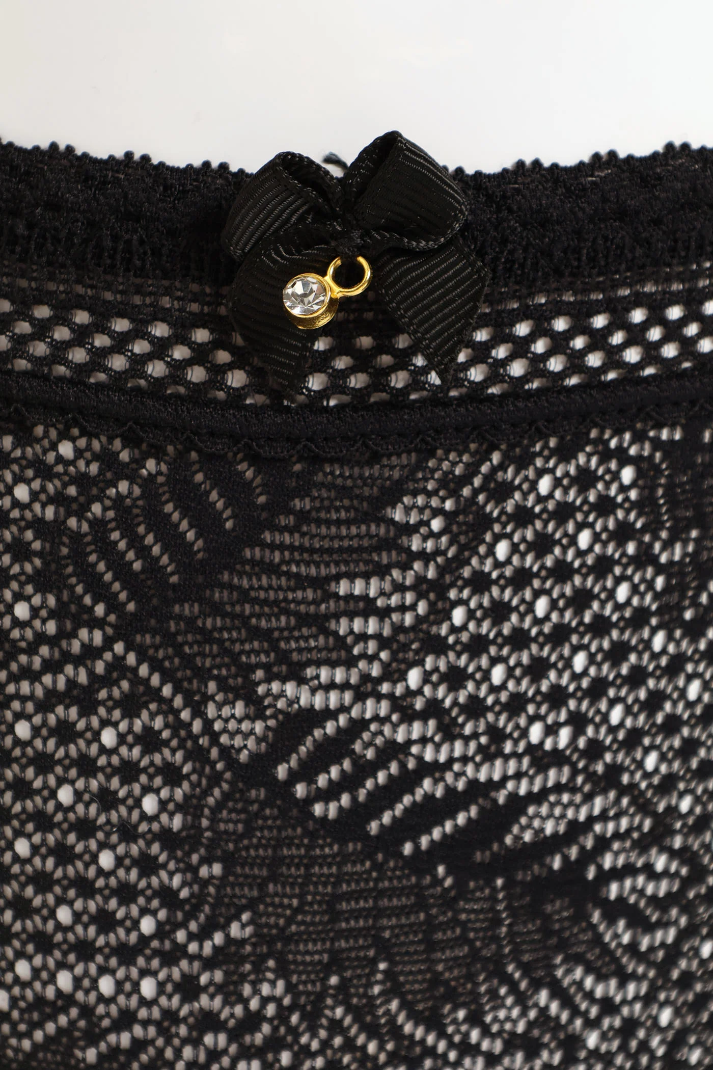 Scallop Full Lace Bikini Panties - Black - Image 3