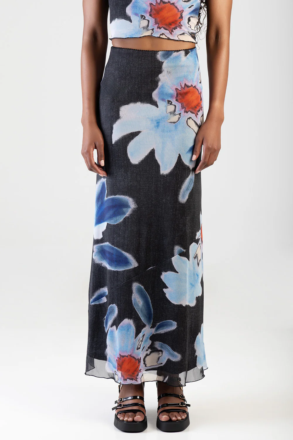 See The Sunrise Maxi Skirt - Black/Blue - Image 2