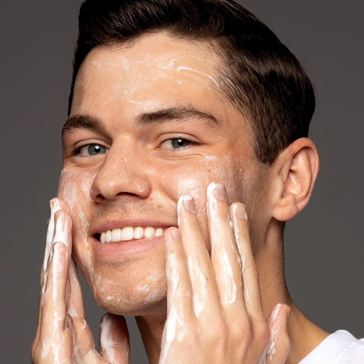 Face 4Ward Multi Action Daily Face Wash - Image 6