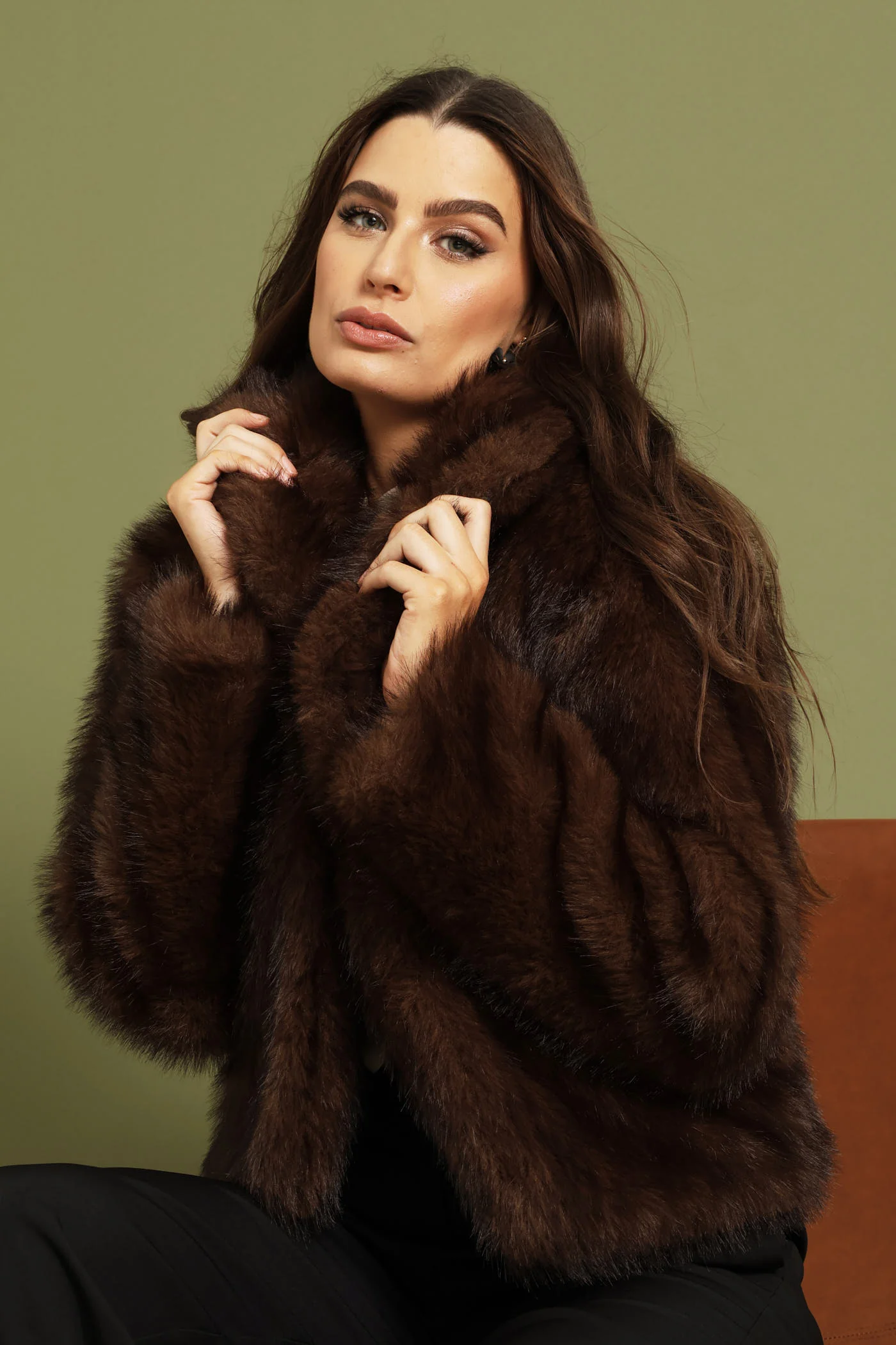 Fur Coat - Bitter Chocolate - Image 4