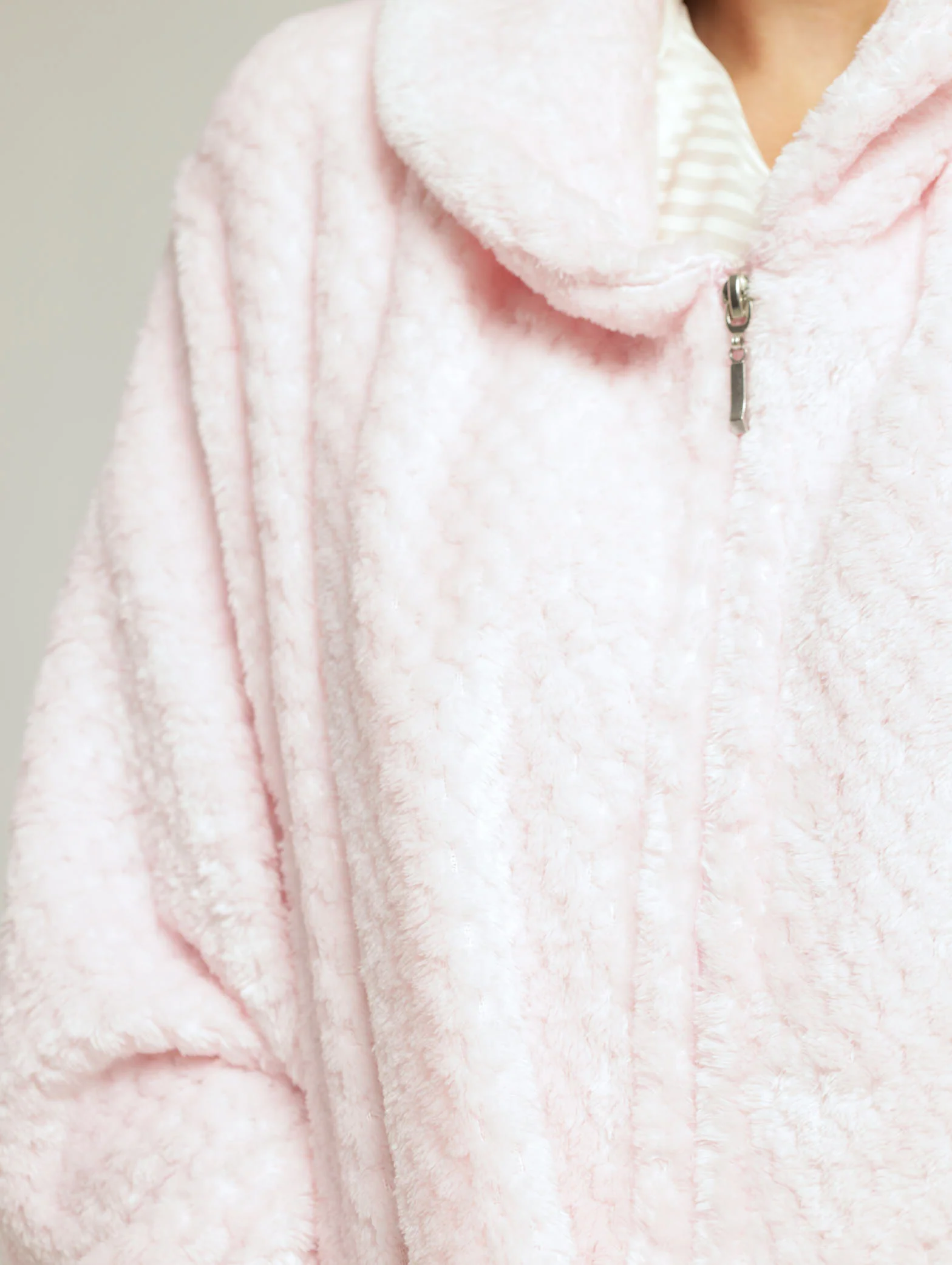 Shawl Collar Waffle Zip Through Gown - Pink - Image 2
