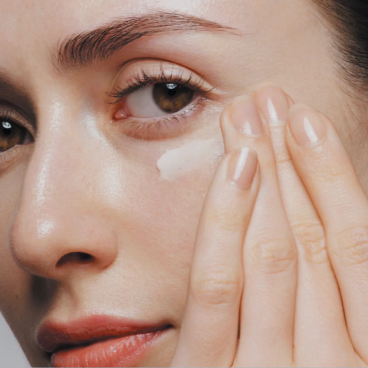 Eye and Lip Contour Regenerating Cream - Image 2