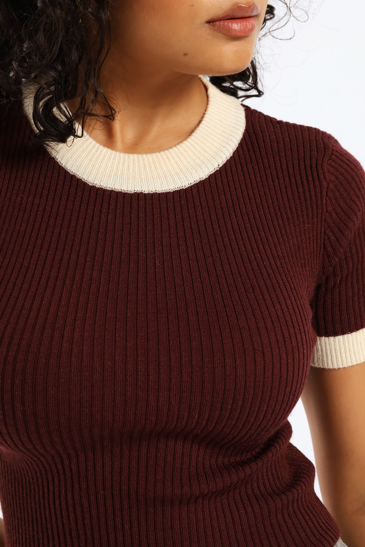 Short Sleeve Cropped Sweater Top - Merlot - Image 2