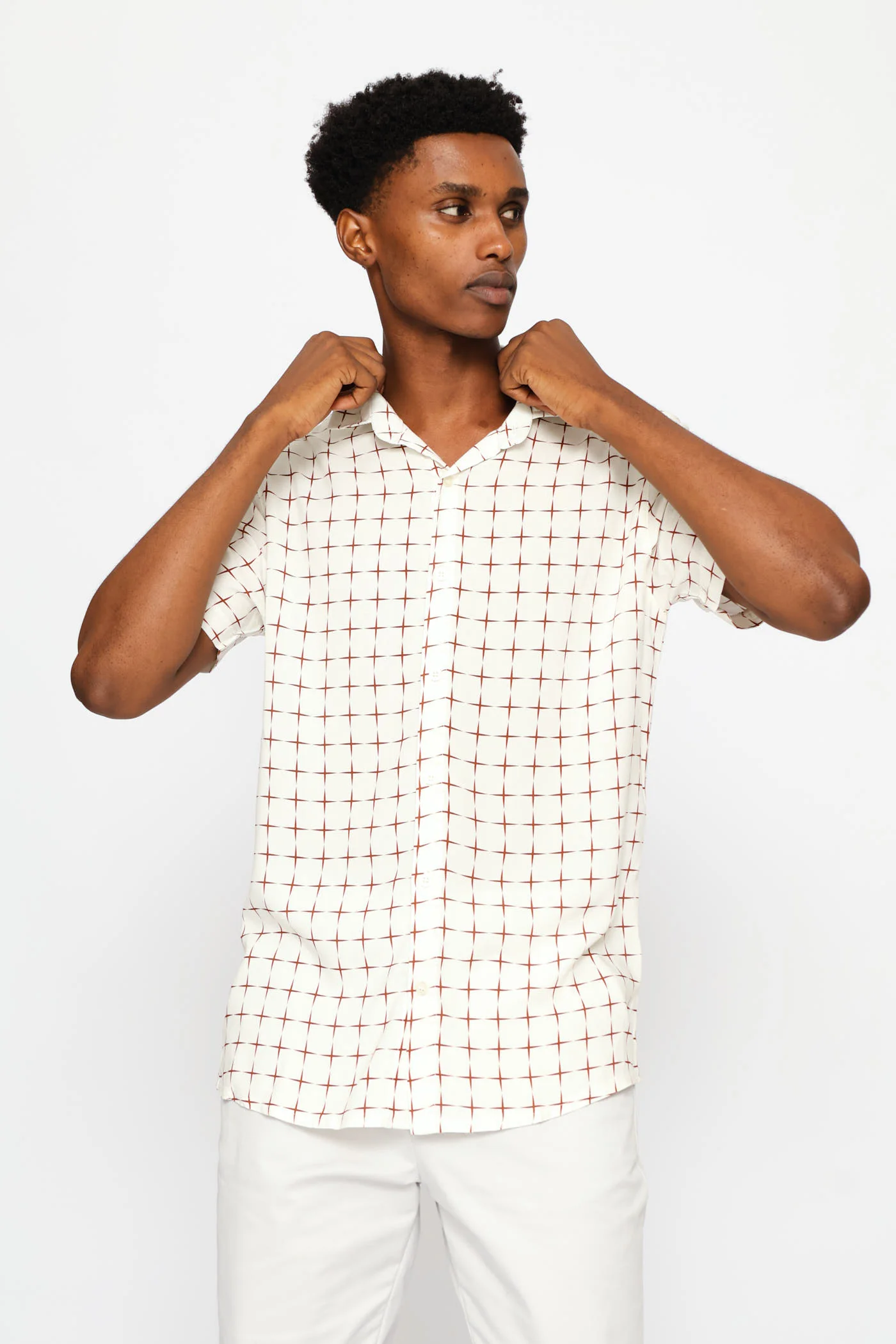 Short Sleeve Geometric Cross Viscose Shirt - Stone/Red - Image 5