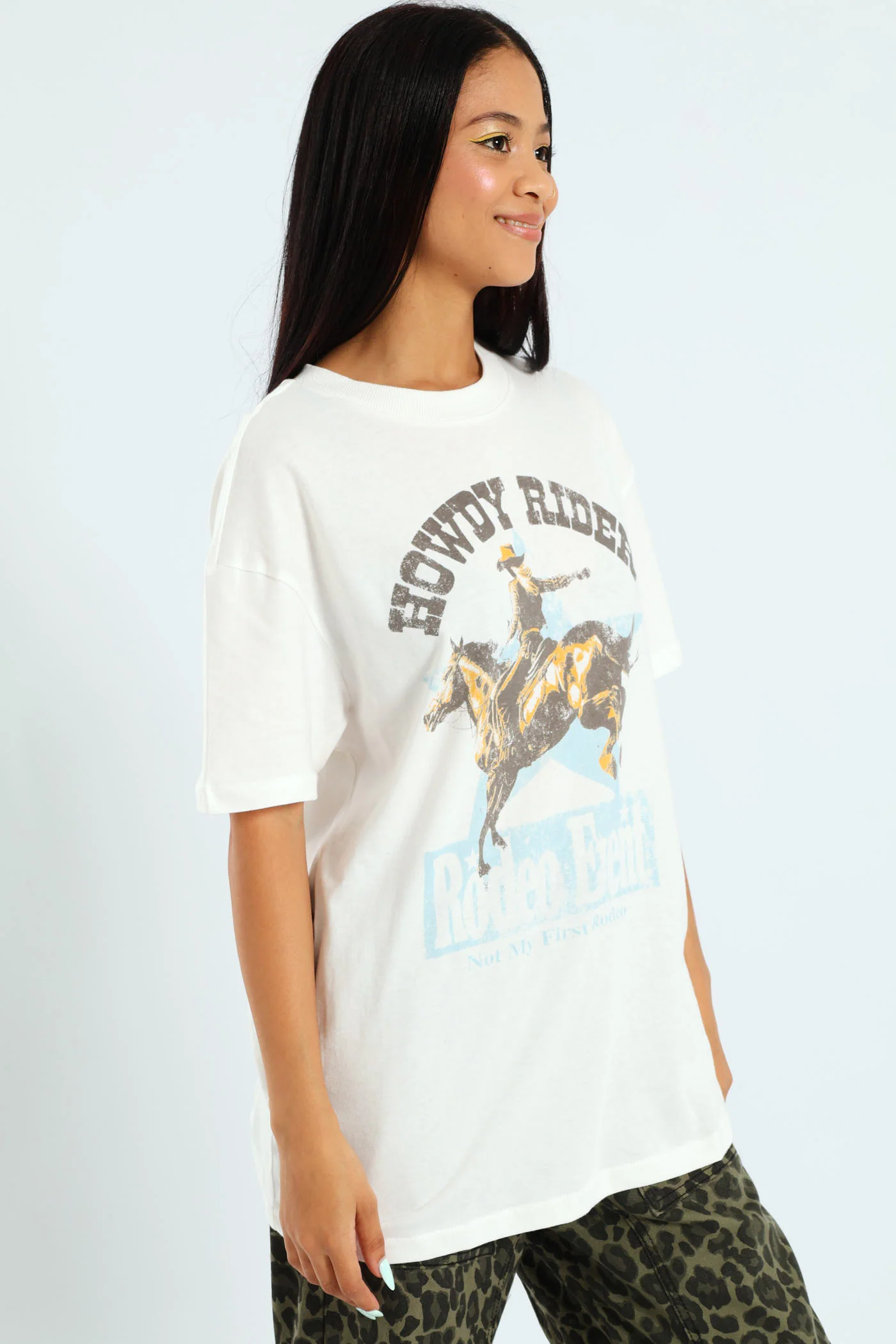 Short Sleeve Oversized Howdy Tee - Off White - Image 4