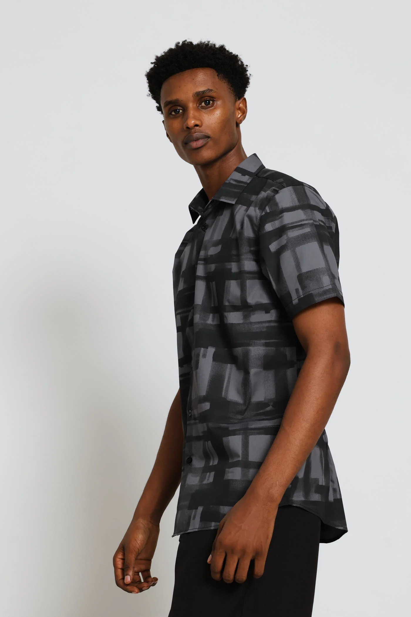 Short Sleeve Tonal Paint Stroke Textured Shirt - Black - Image 3