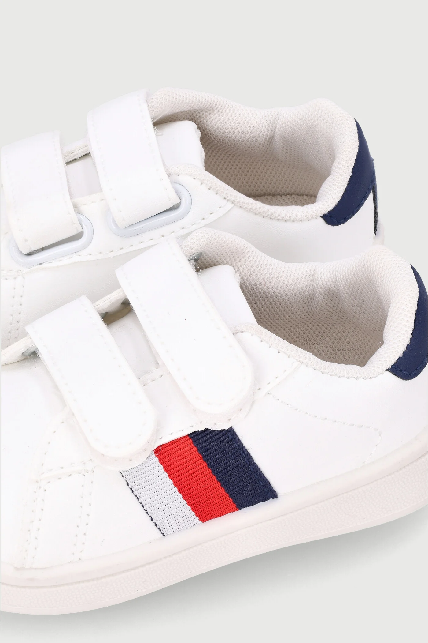 Pre-Boys Side Stripe Sneaker - White - Image 2