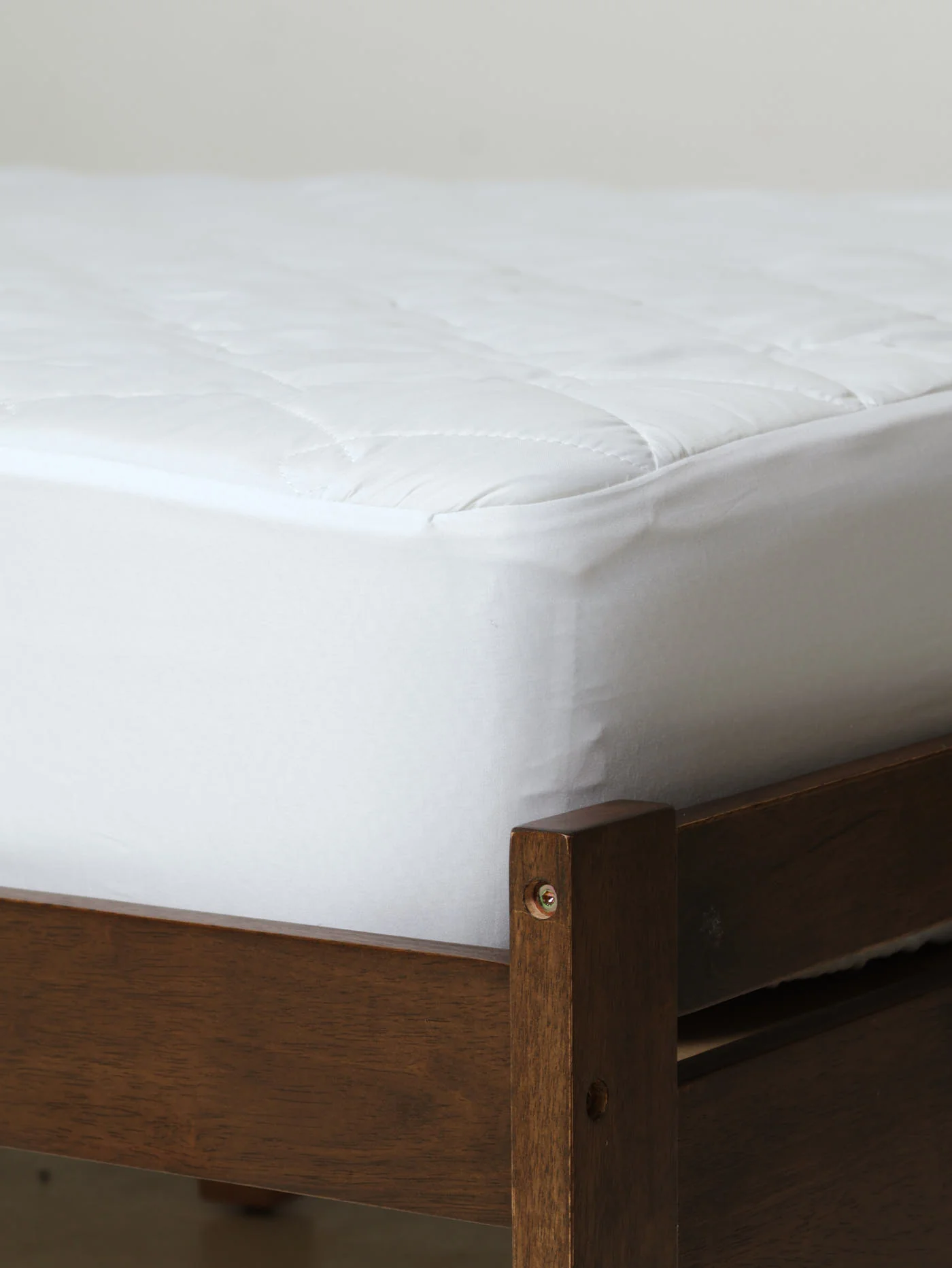 Single & 3/4 Quilted Mattress Protector - White - Image 2