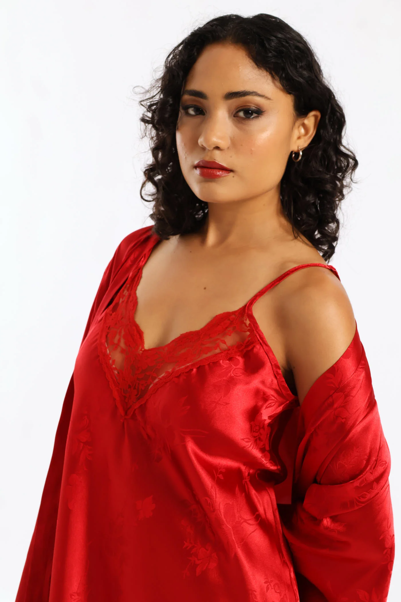 Single Embossed Floral Chemise - Red - Image 2