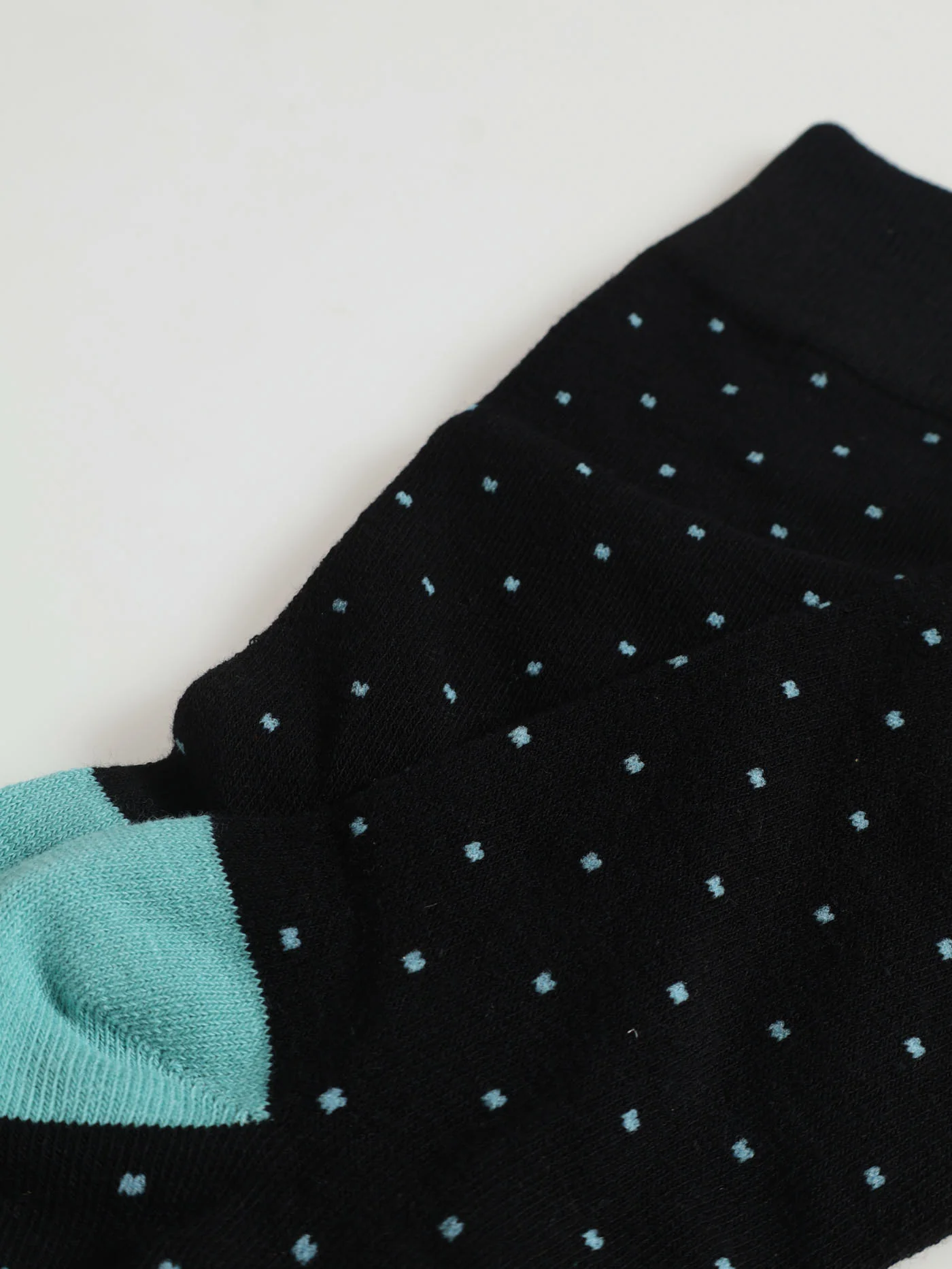 Single Pin Dots Anklet Socks - Black/Green - Image 2