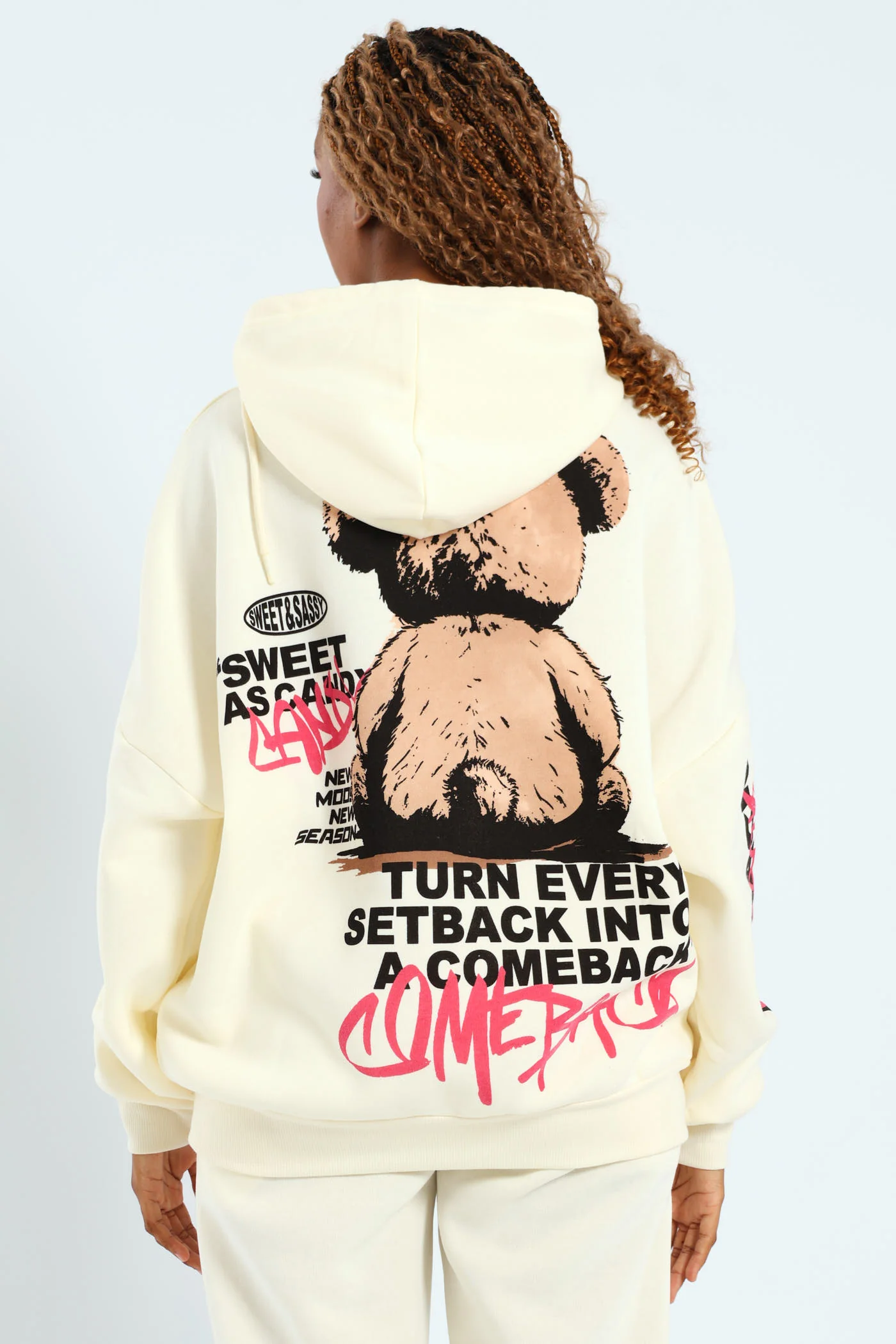 Skela Oversized Hoody - Cream - Image 3