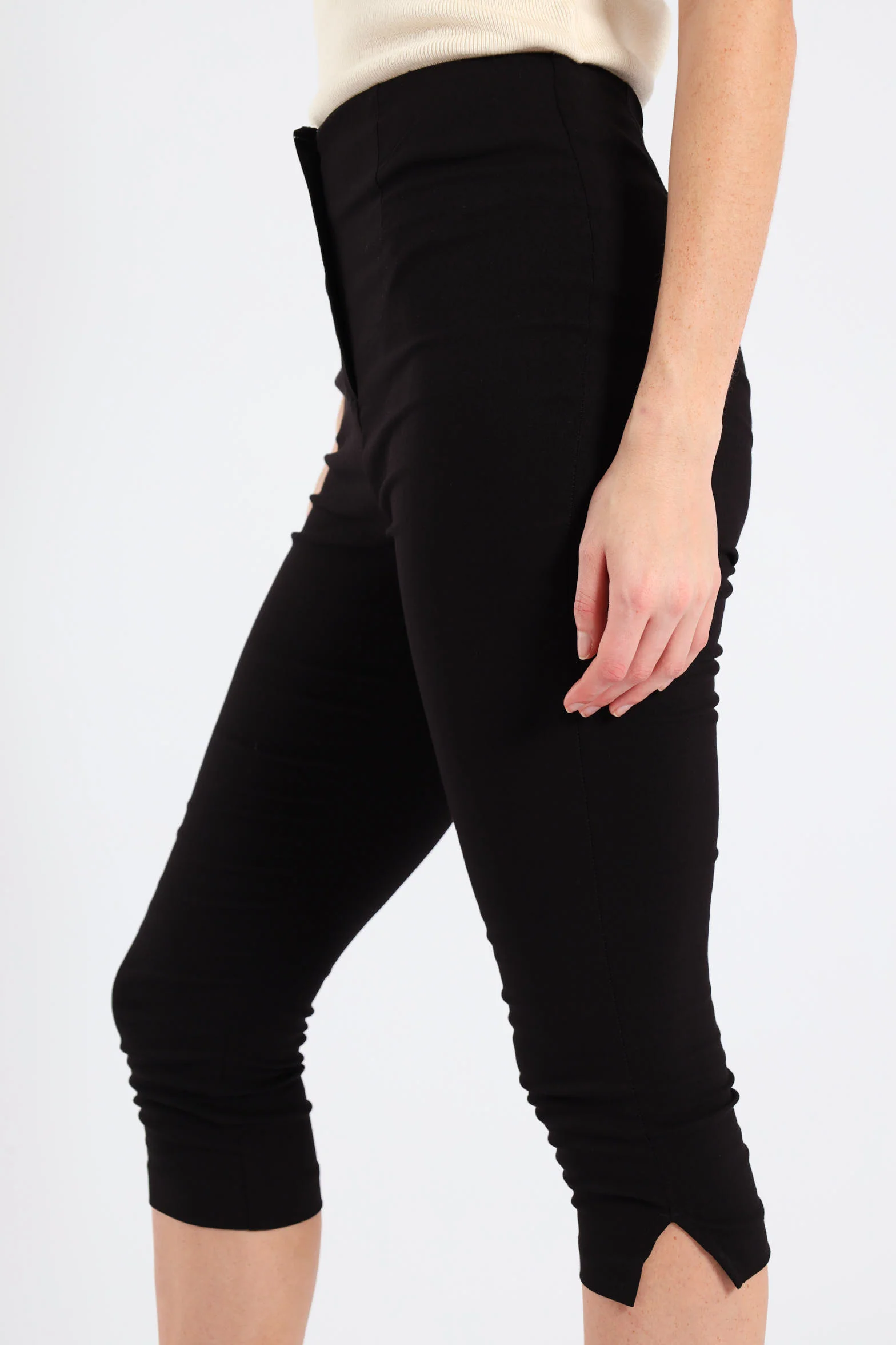 Skinny Capri Pants - Black - Image 4